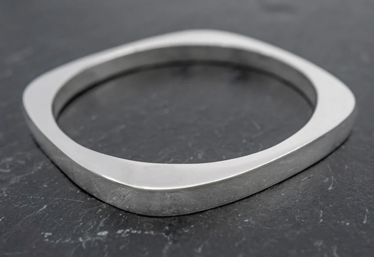 Heavy Cuadrado Bangle