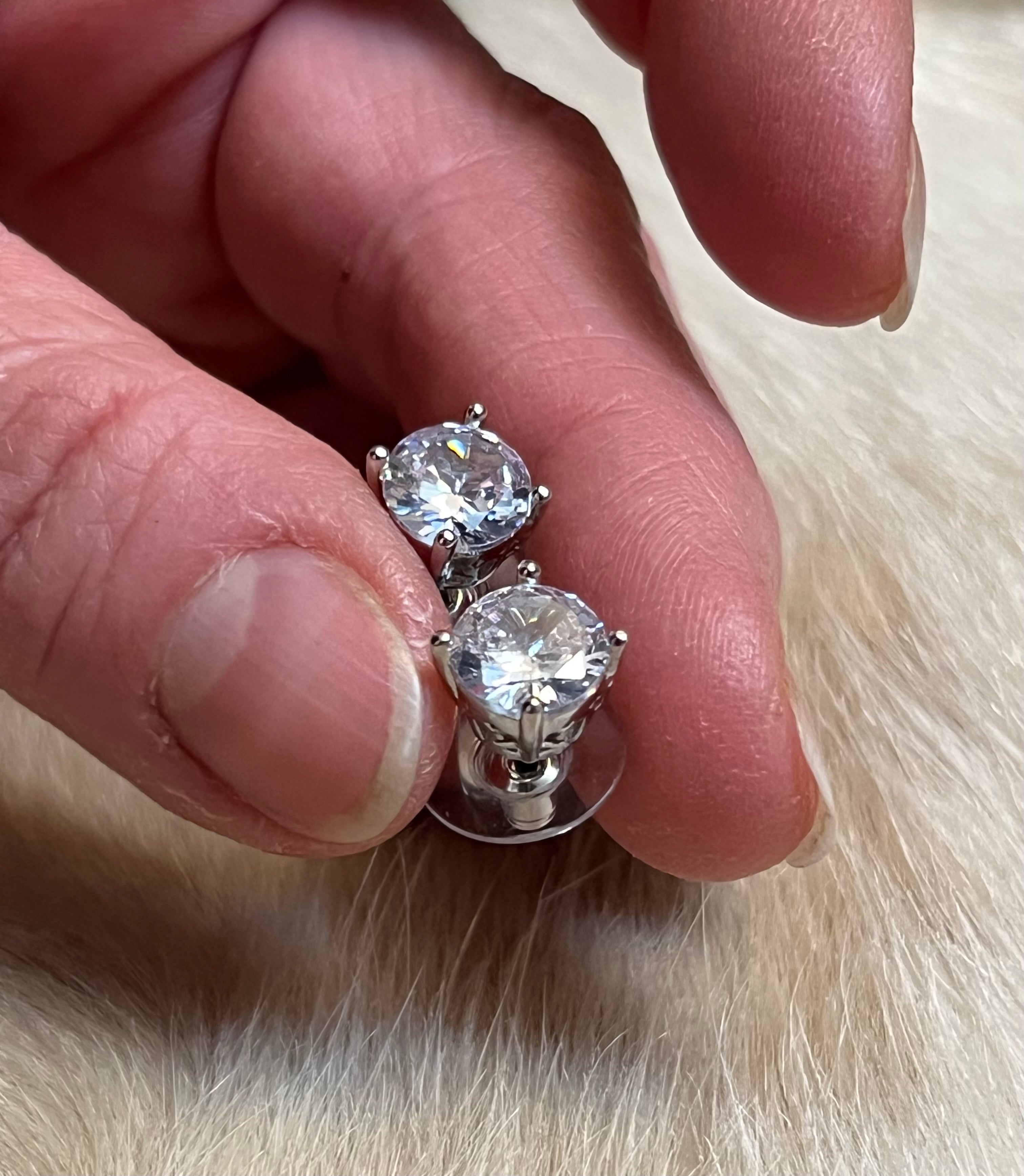 Silver Plated CZ Round Crown Shaped Stud 8mm Earrings