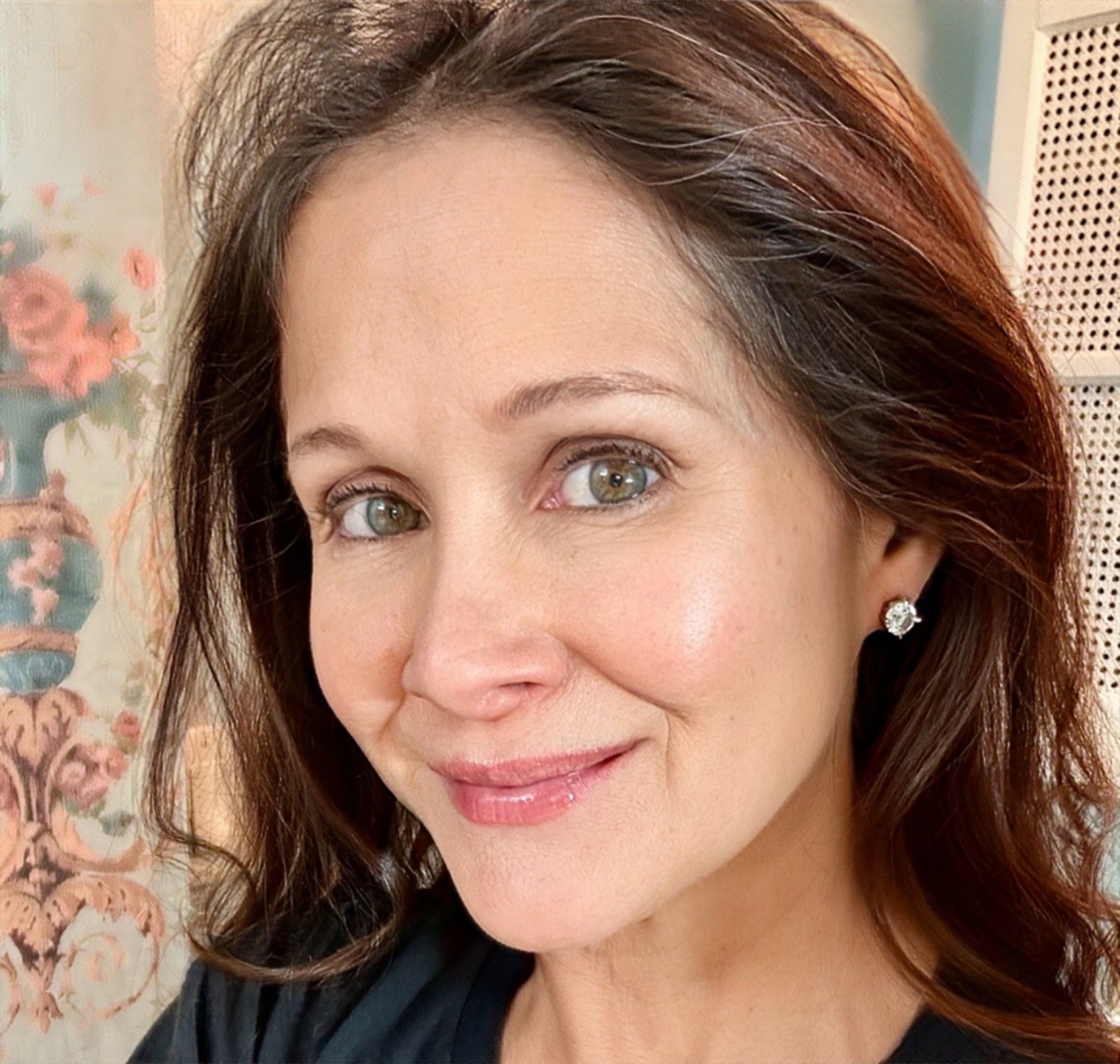 Silver Plated CZ Round Crown Shaped Stud 8mm Earrings