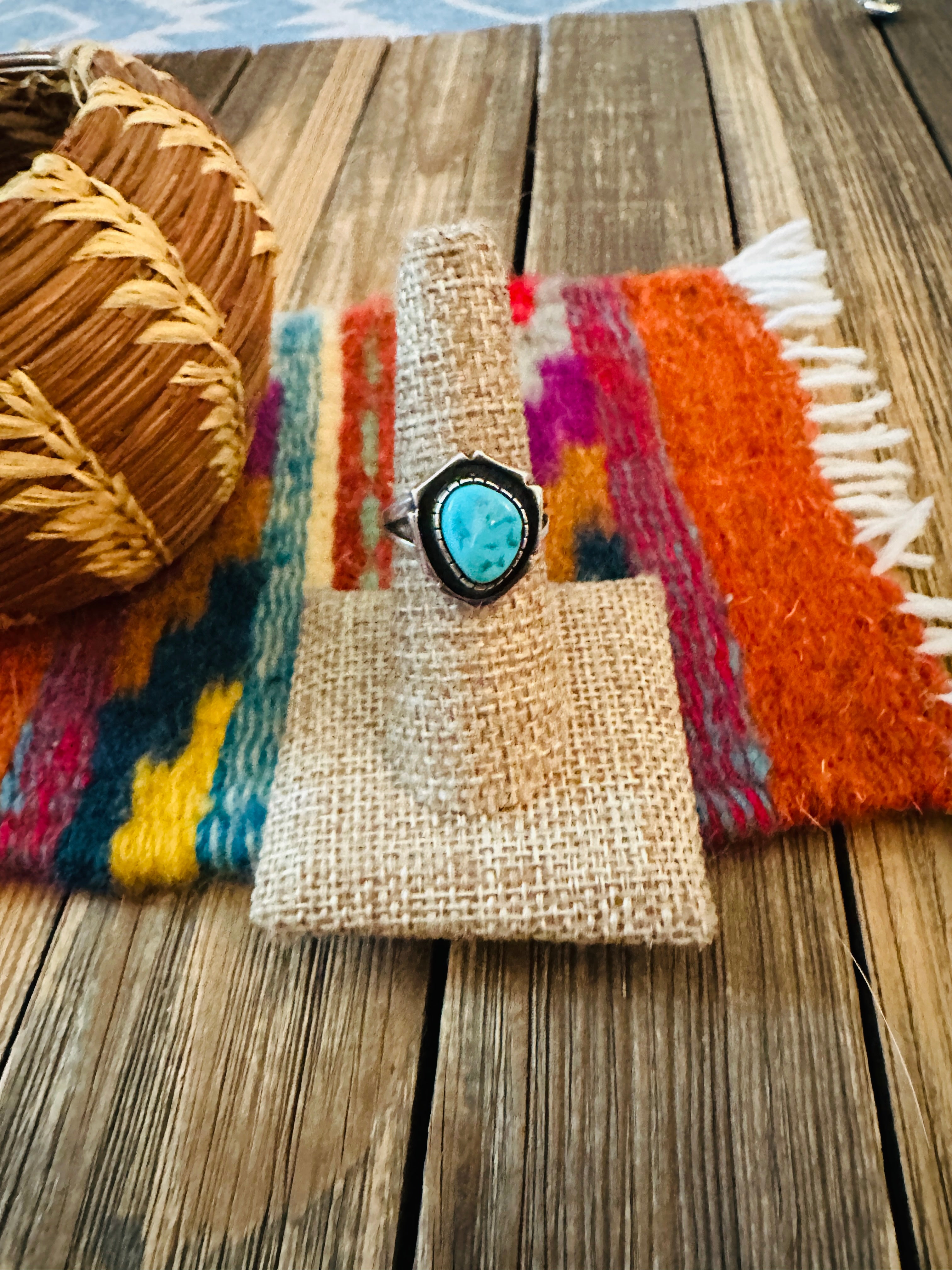 Old Pawn Handcrafted Turquoise & Sterling Silver Ring Size 7.75