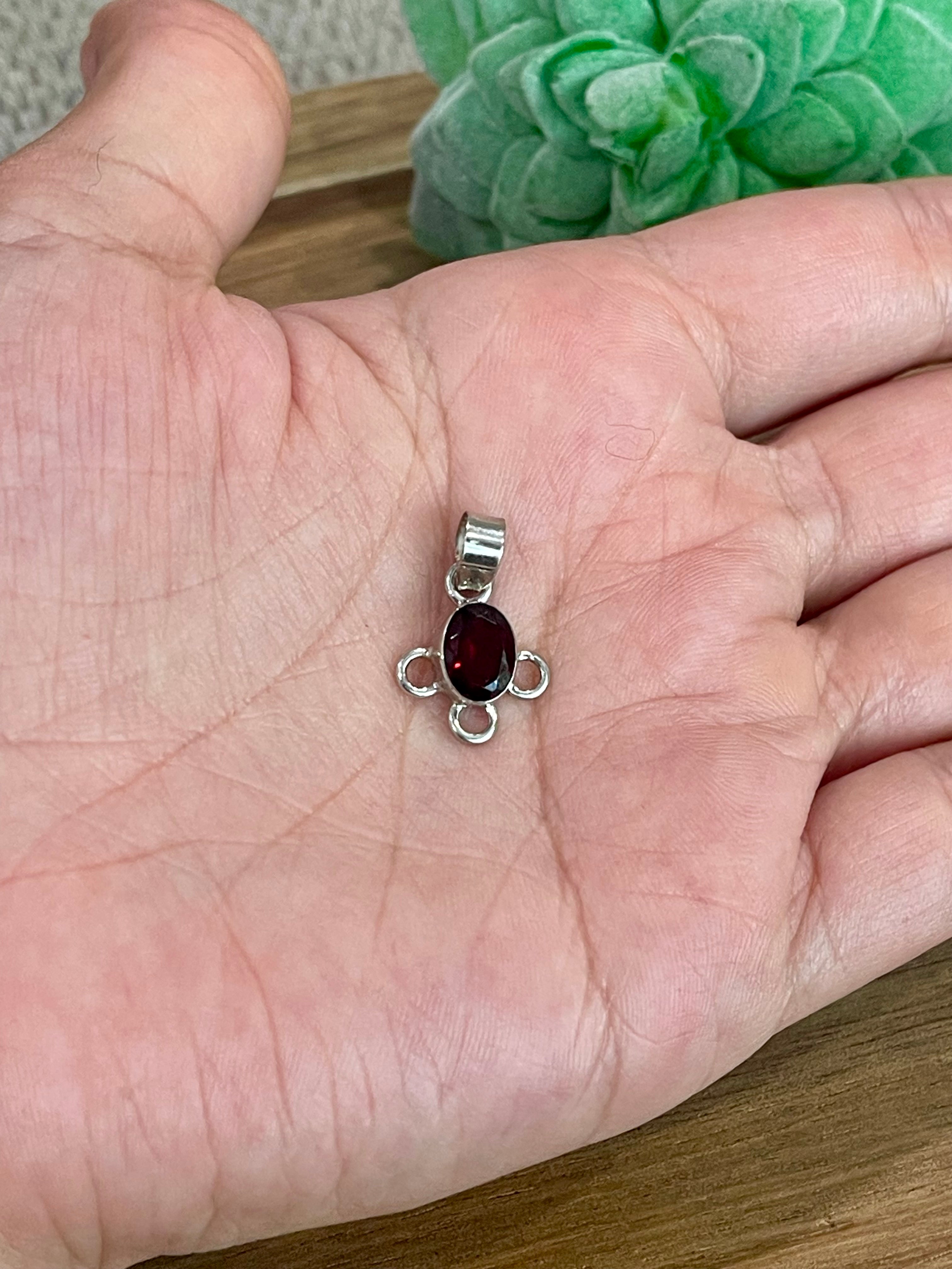 The Bijoux Vault Vintage Pendant