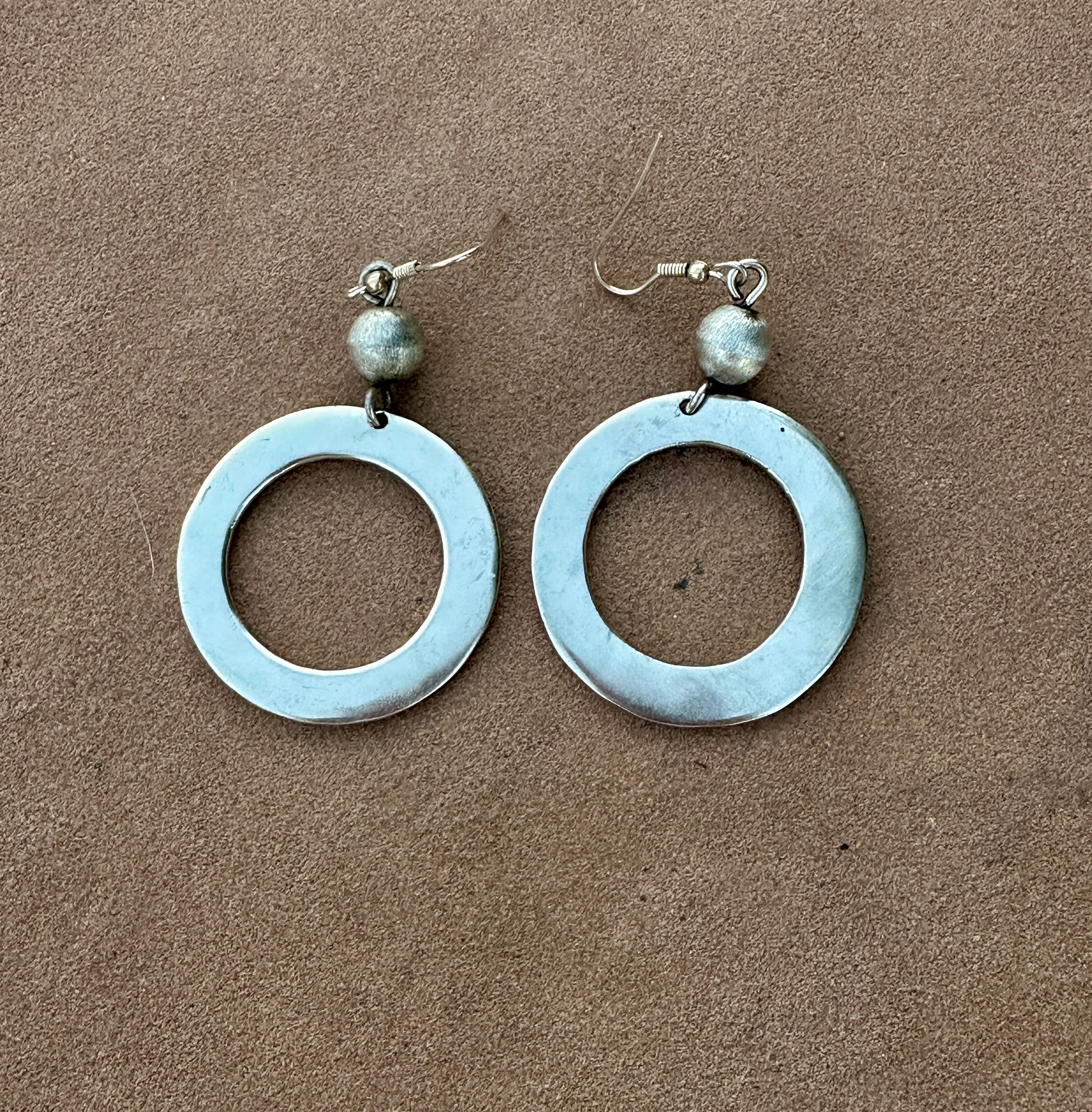 Vintage Silver Engraved Pan Rings Earrings
