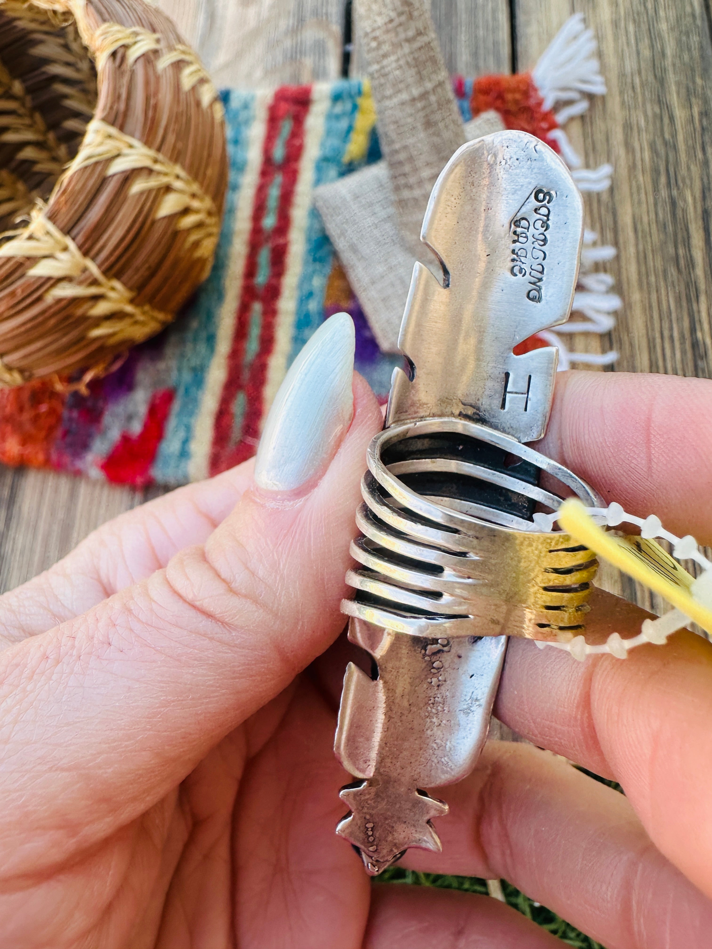 Old Pawn Handcrafted Coral & Sterling Silver Feather Ring Size 7