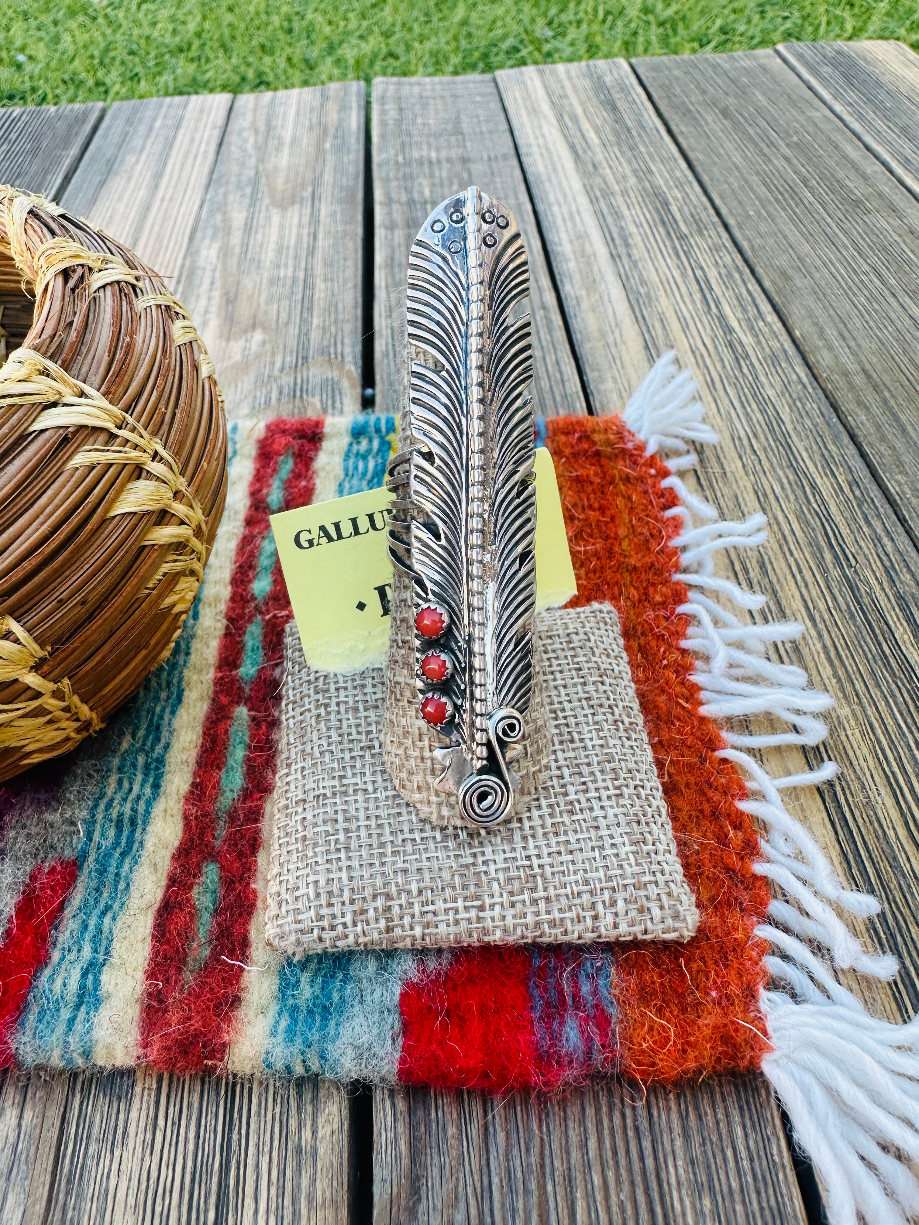 Old Pawn Handcrafted Coral & Sterling Silver Feather Ring Size 7