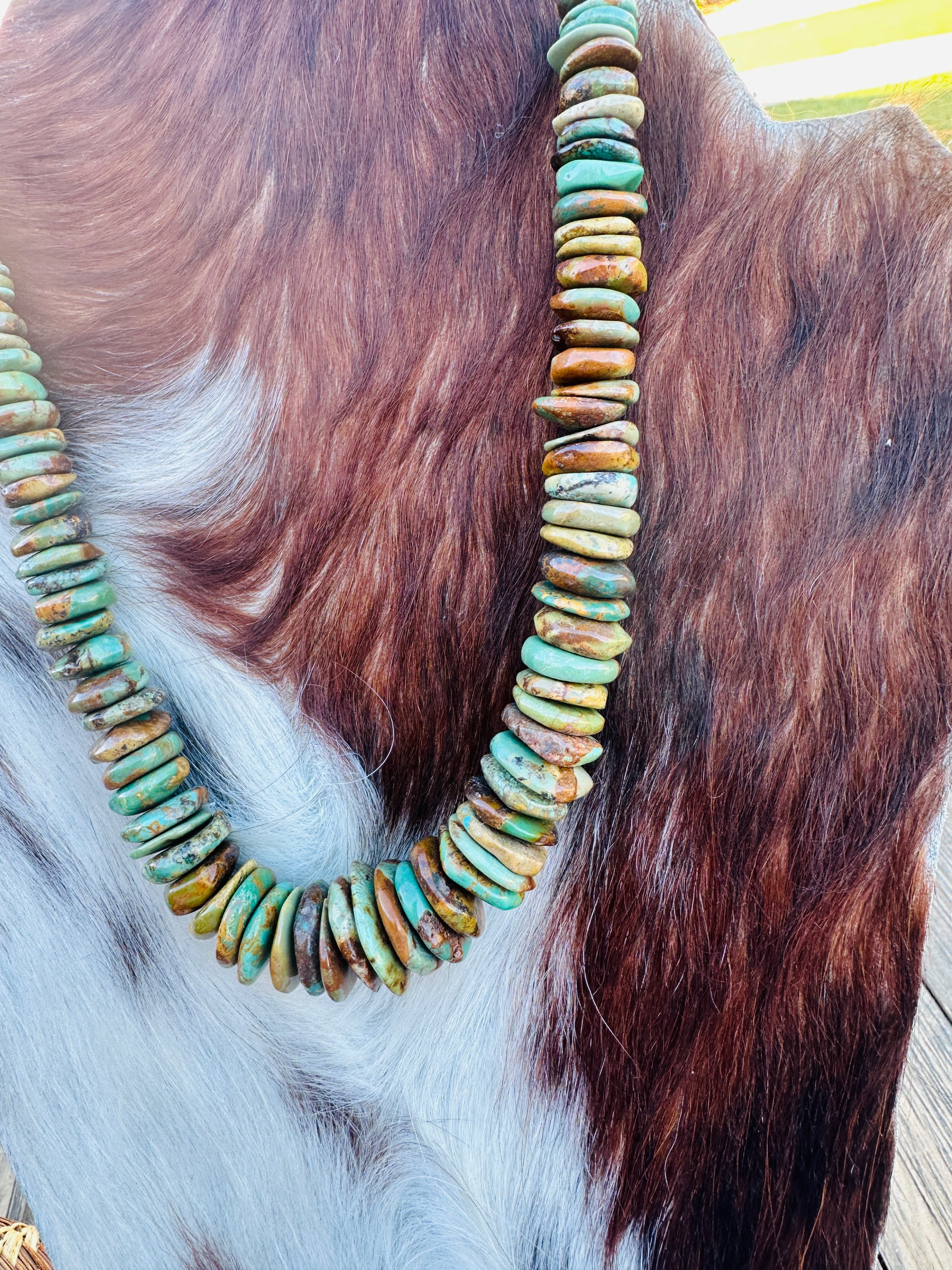 Old Pawn Handcrafted Royston Turquoise Beaded 16” Necklace