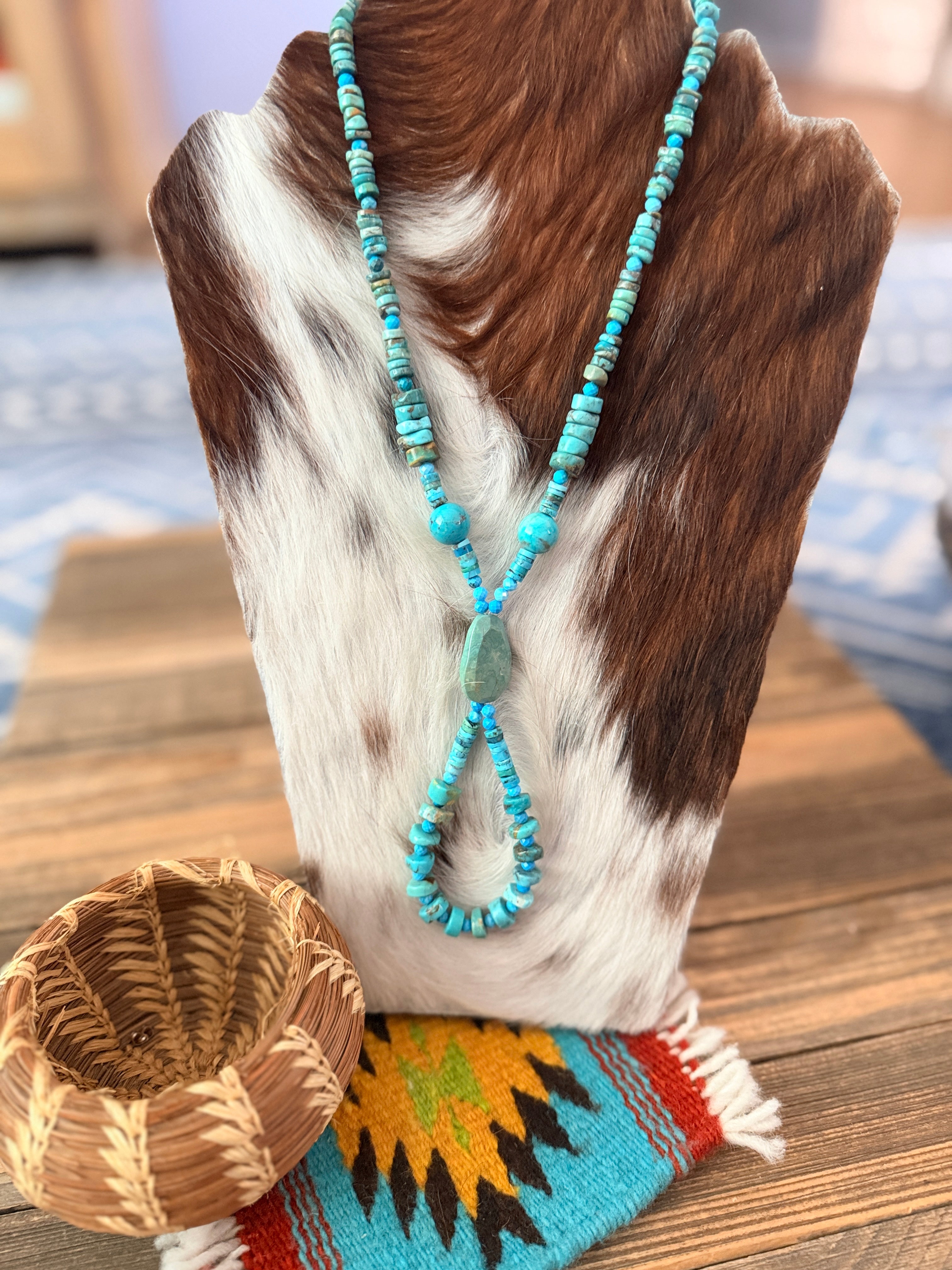 Handcrafted Turquoise Beaded Jacla Necklace
