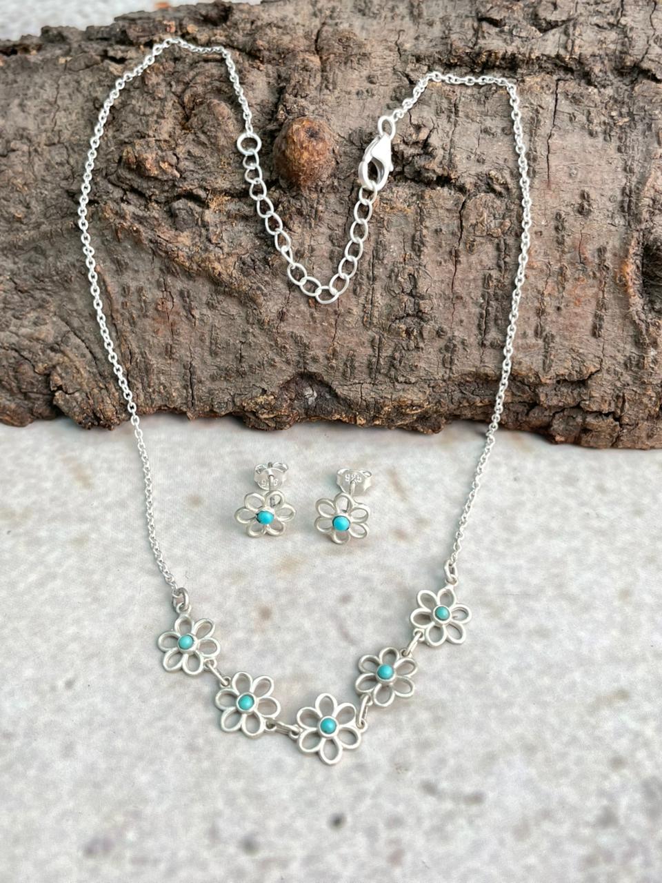 Handmade Sterling Silver Flower Collection: Kingman Turquoise Choker Necklace Earrings Set