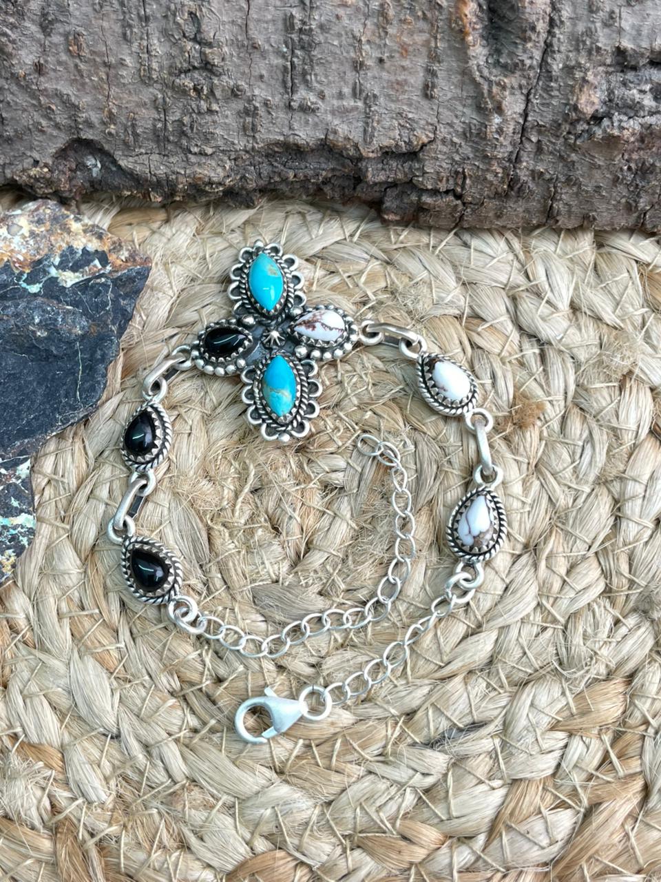 Handmade Sterling Silver Kingman with Wildhorse, Black Onyx Chain Bracelet "Signed Nizhoni"