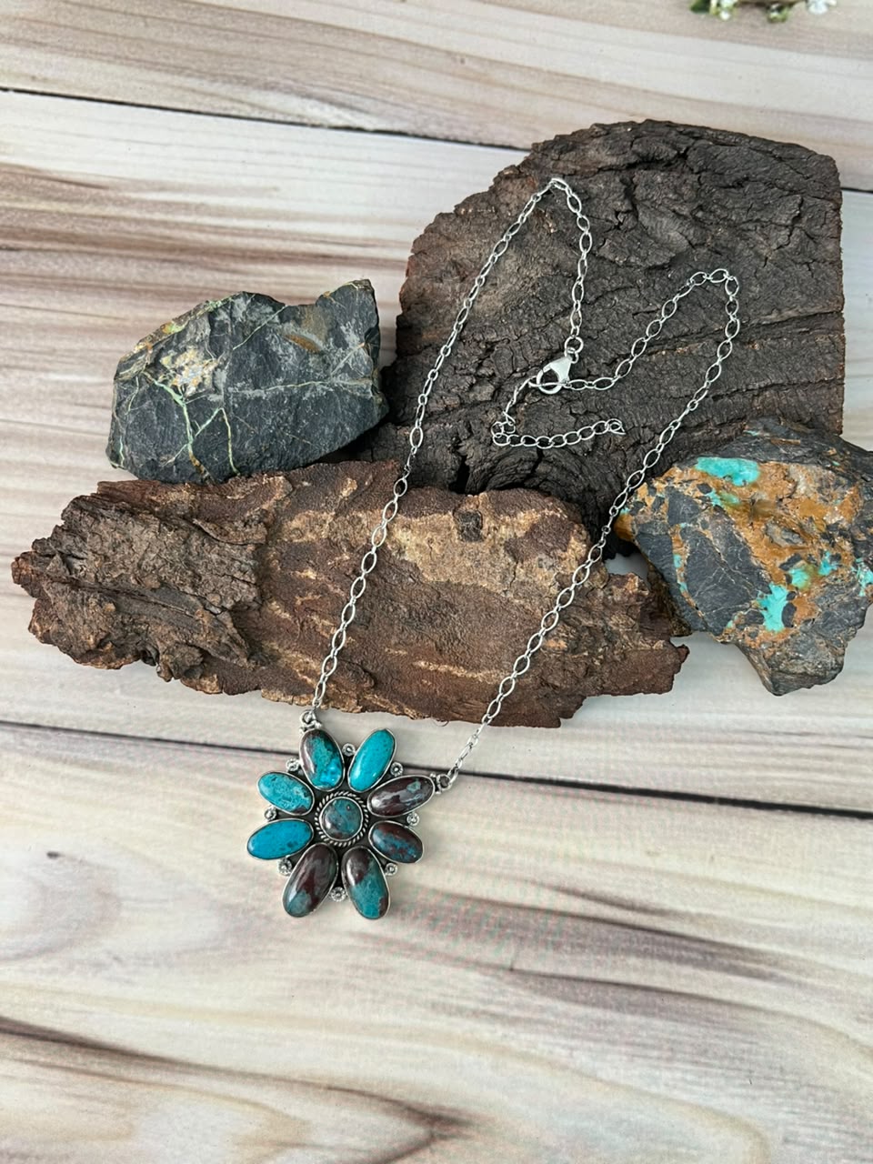 Handmade Sterling Silver Gem Silica Collection: Necklace Signed Nizhoni