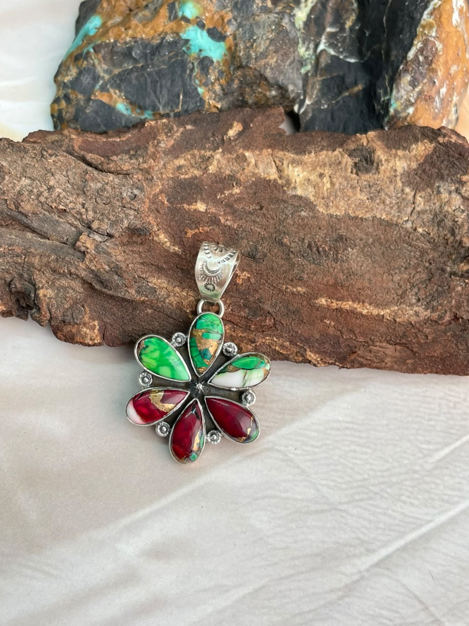 Handmade Sterling Silver Christmas Dahlia Collection: Pendant Signed Nizhoni