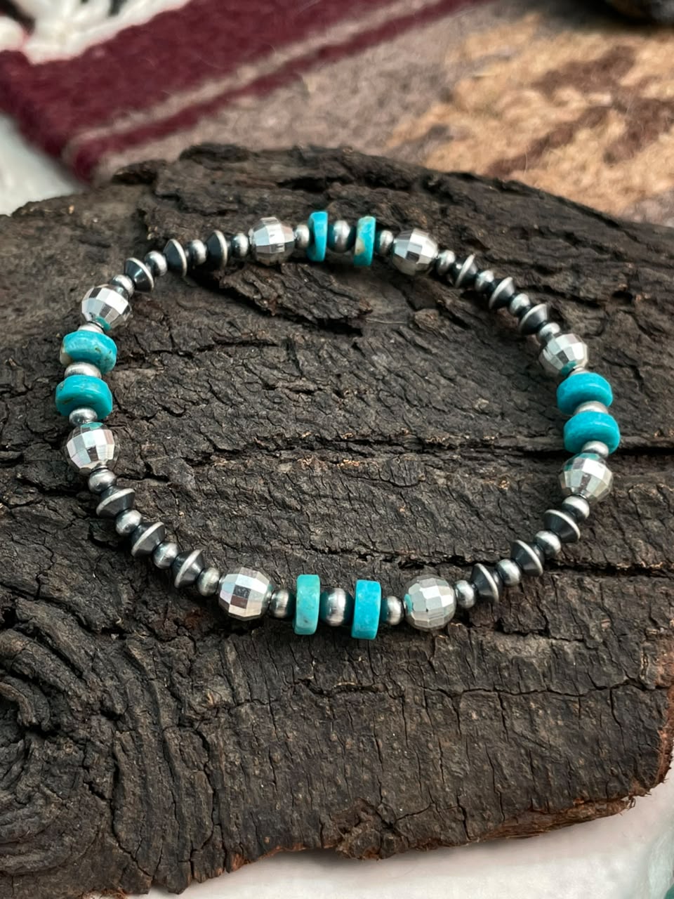 Handmade Sterling Silver Kingman Turquoise Stretchy Beaded Bracelet