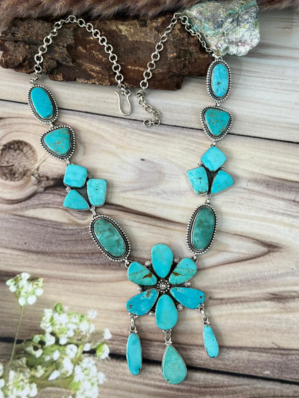 Handmade Sterling Silver Green Kingman Turquoise Collection: Necklace Signed Nizhoni