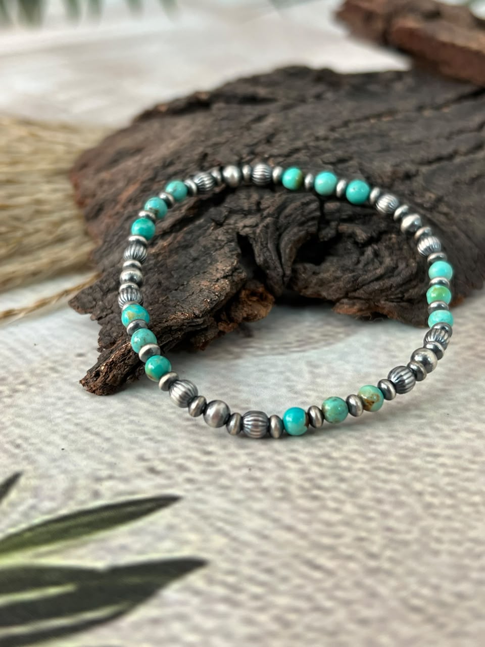 Handmade Sterling Silver Kingman Turquoise Stretchy Beaded Bracelet