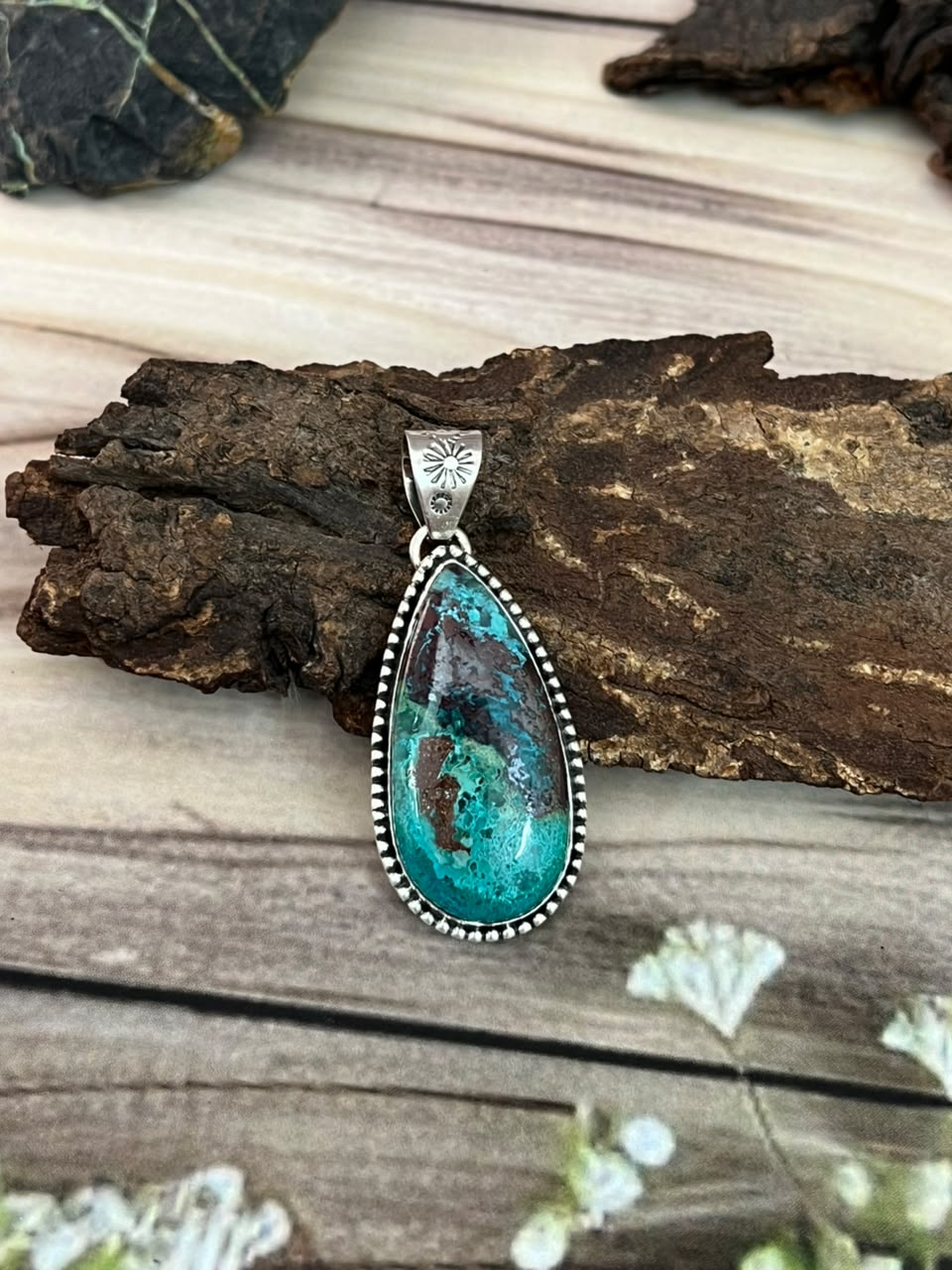 Handmade Sterling Silver Gem Silica Collection: Pendant Signed Nizhoni