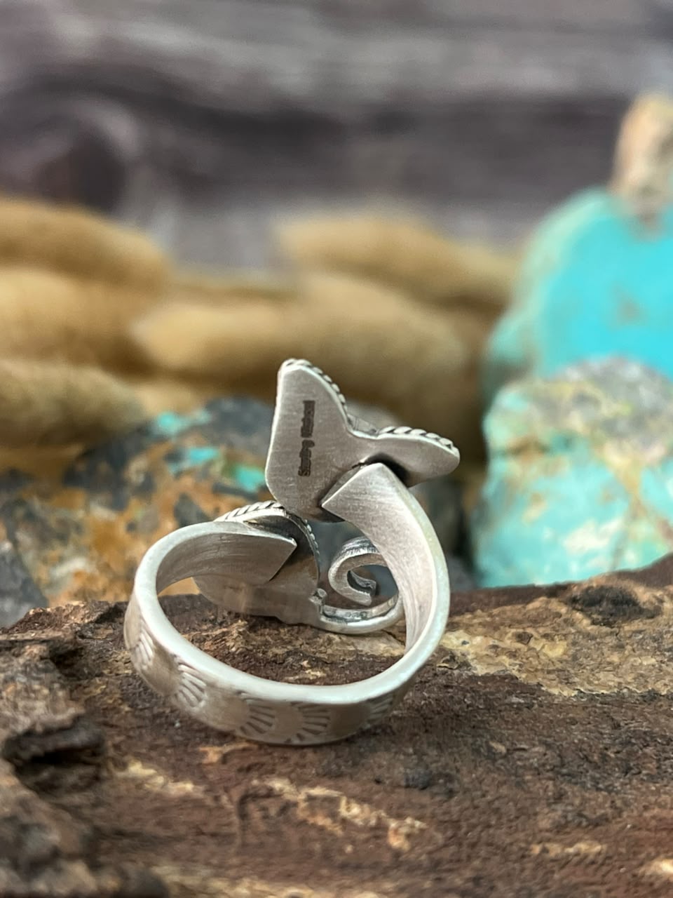 Handmade Sterling Silver Kingman Turquoise Cat Adjustable Ring Signed Nizhoni (3)