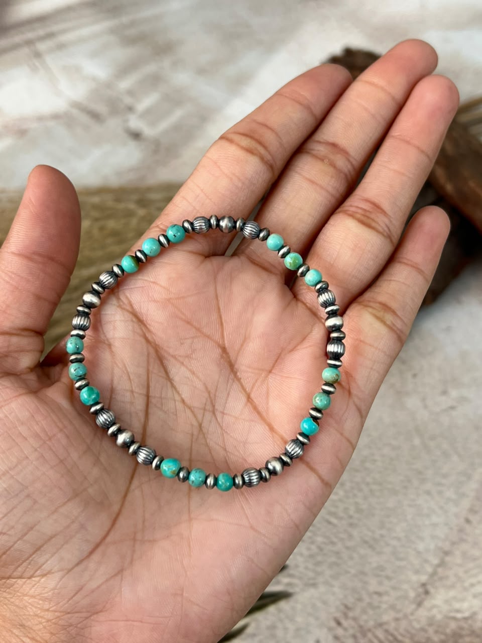 Handmade Sterling Silver Kingman Turquoise Stretchy Beaded Bracelet