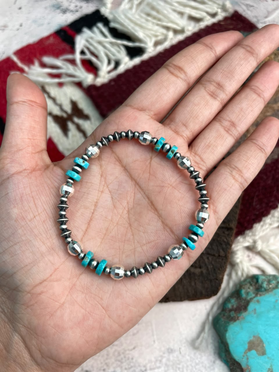 Handmade Sterling Silver Kingman Turquoise Stretchy Beaded Bracelet