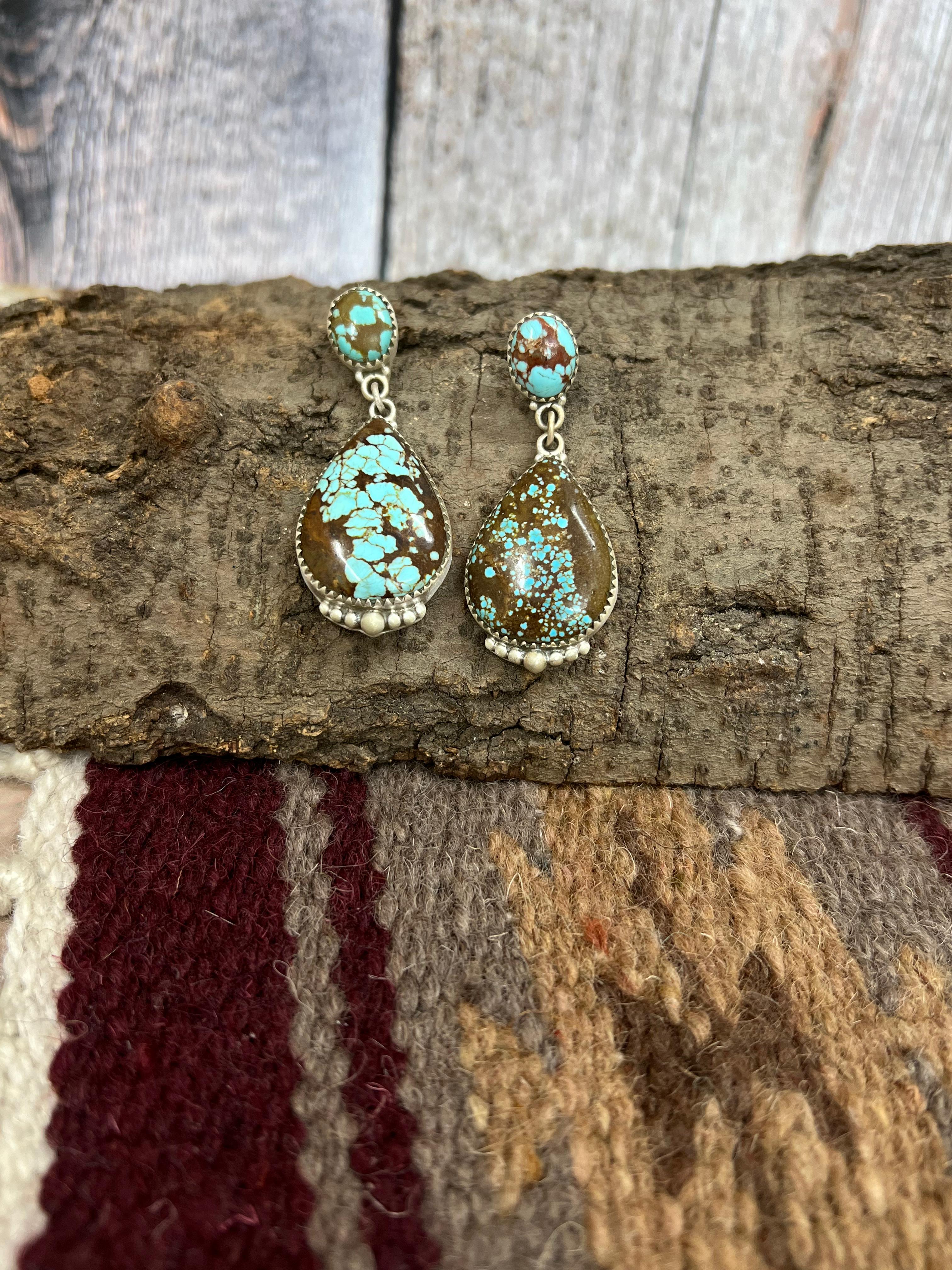 Handmade Sterling Silver Number 8 Dangle Earring with Signed Nizhoni