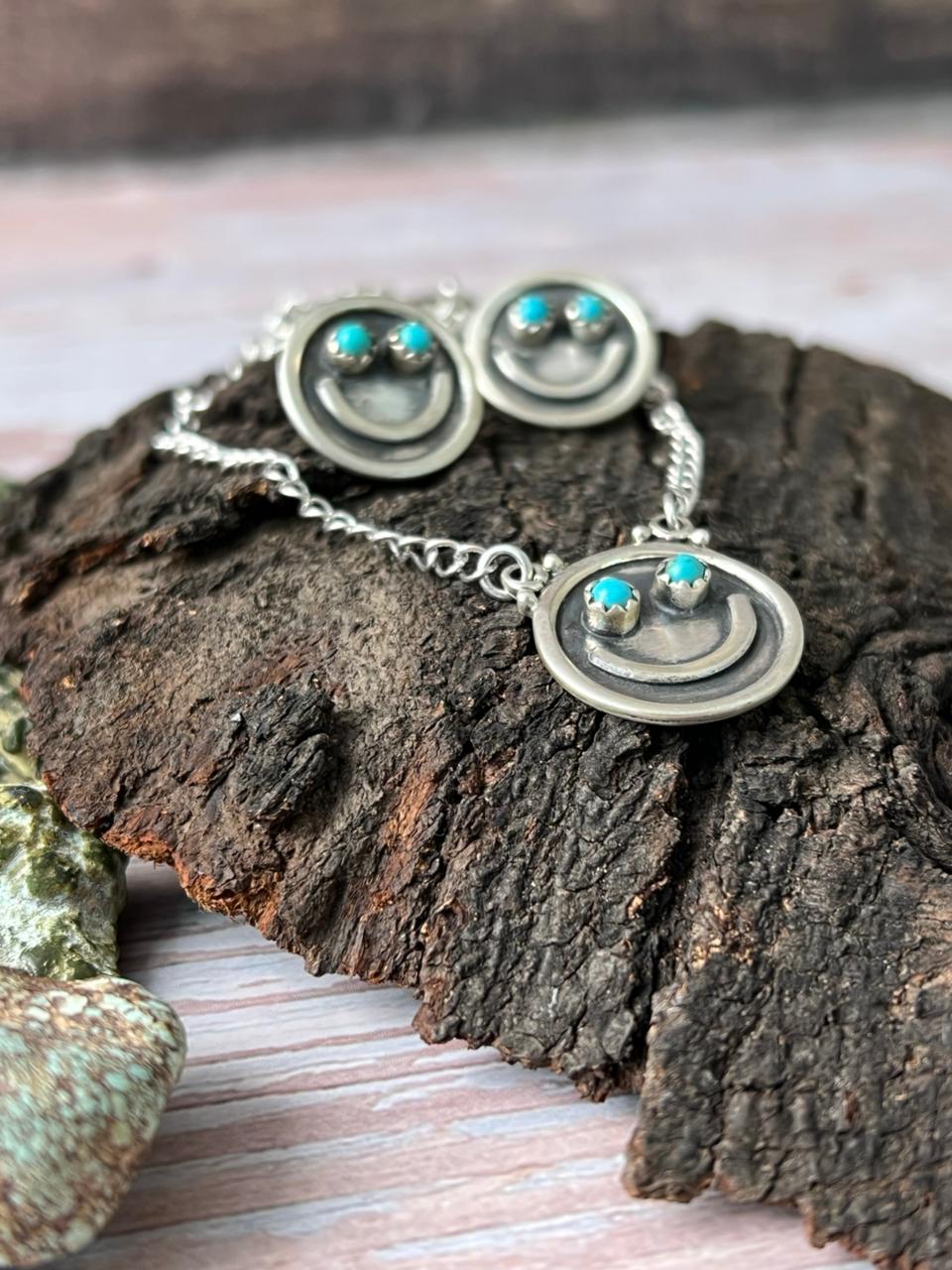 Handmade Sterling Silver Kingman Turquoise Smiley Necklace Earrings Set with Signed Nizhoni (2)
