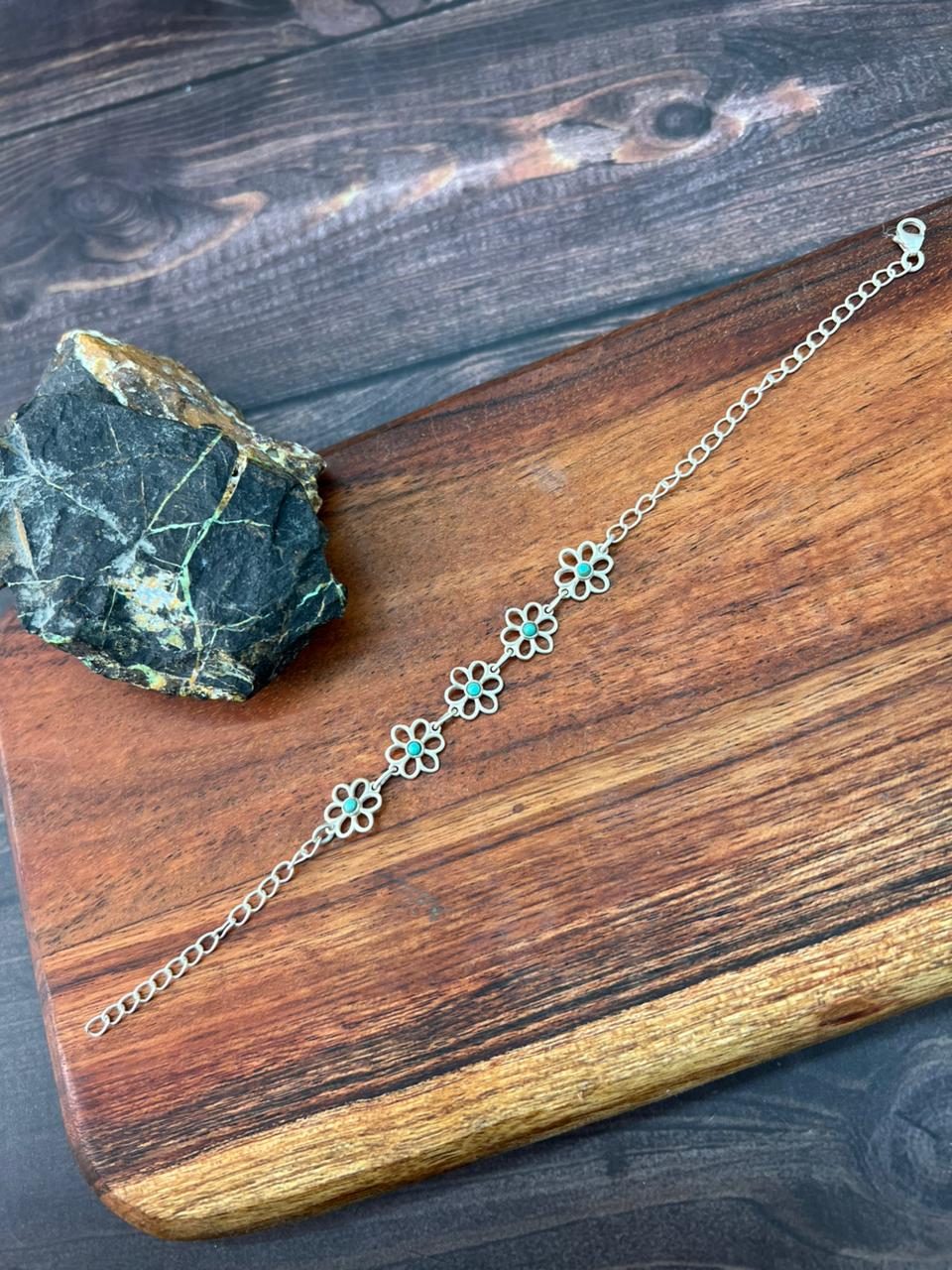 Handmade Sterling Silver Flower Collection: Kingman Turquoise Chain Bracelet