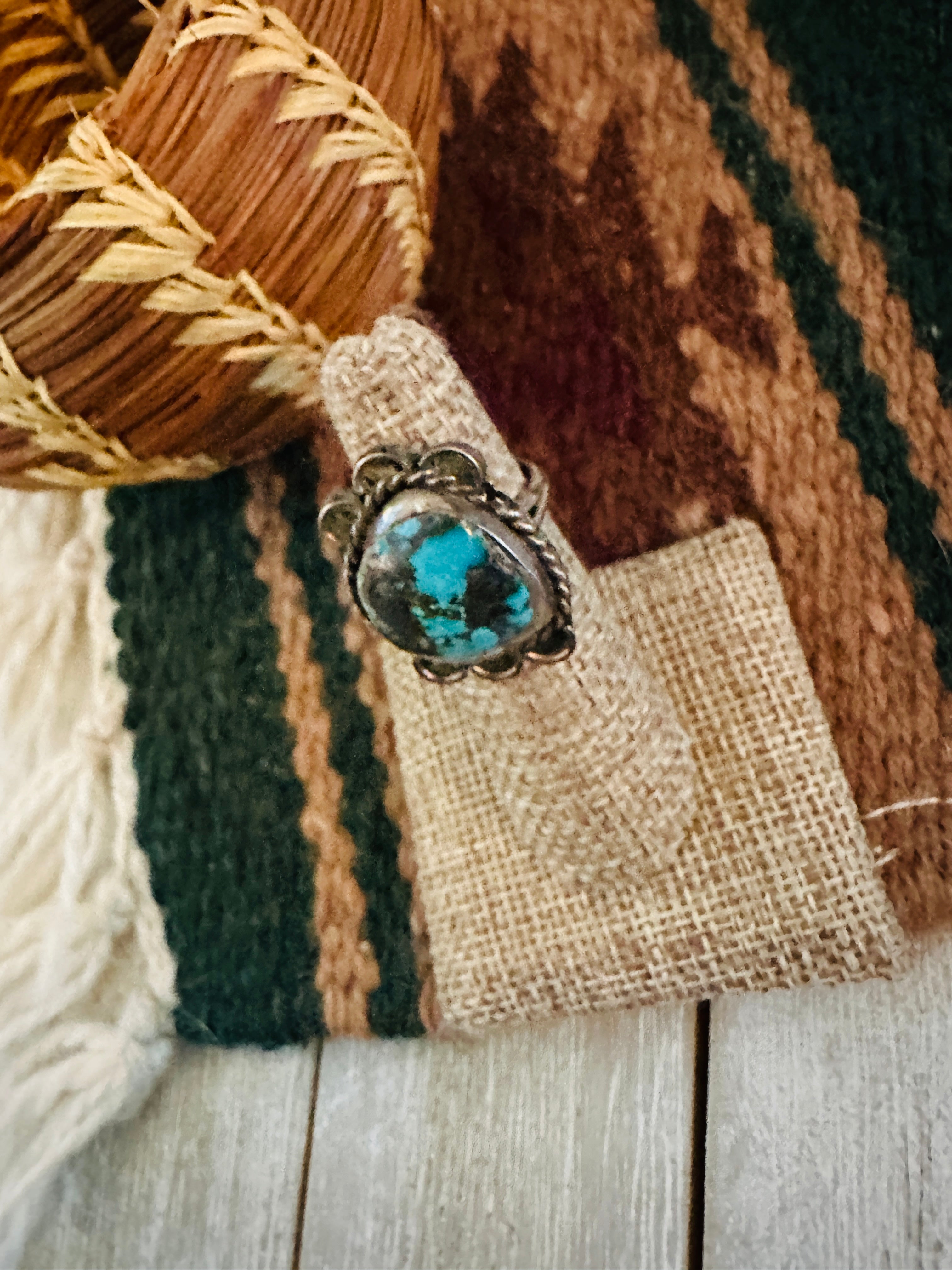 Old Pawn Handcrafted Turquoise & Sterling Silver Ring Size 4.75