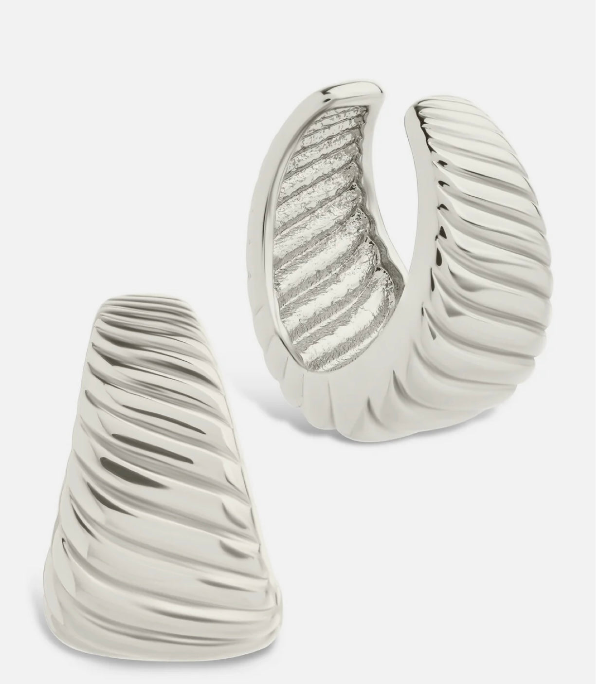 Beth Twisted Croissant Ear Cuff