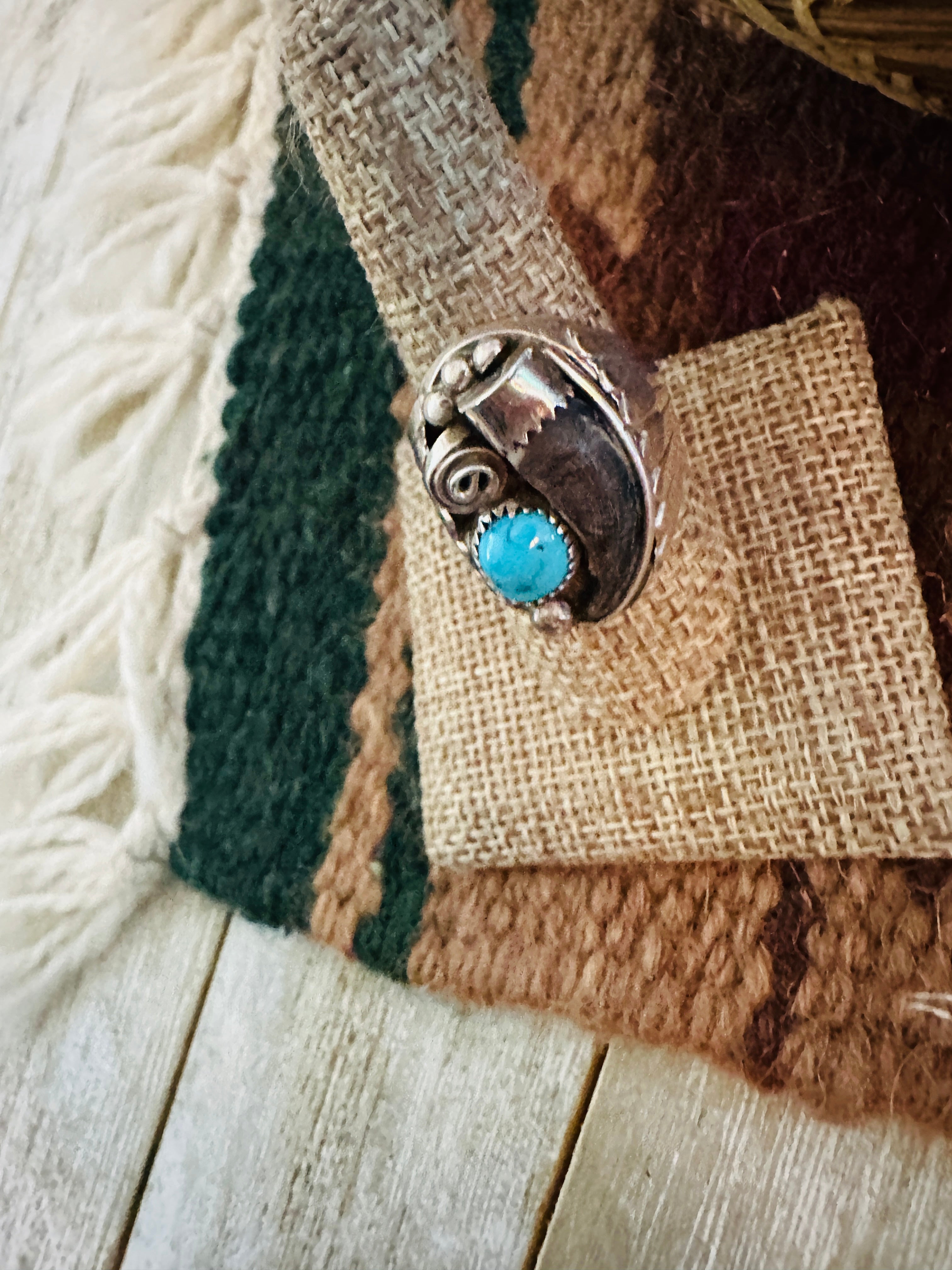 Old Pawn Handcrafted Turquoise & Sterling Silver Ring Size 9