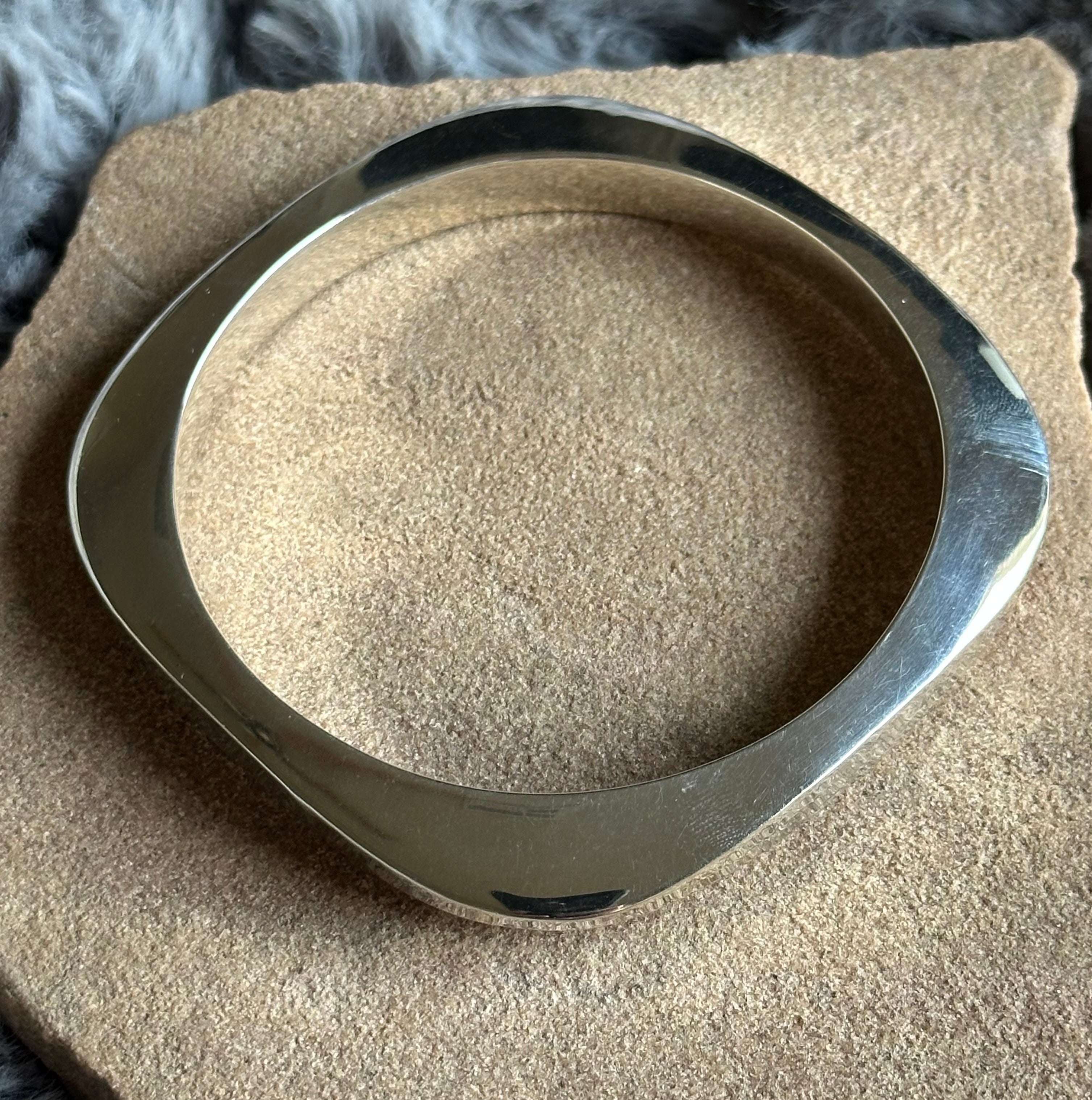 Heavy Cuadrado Bangle