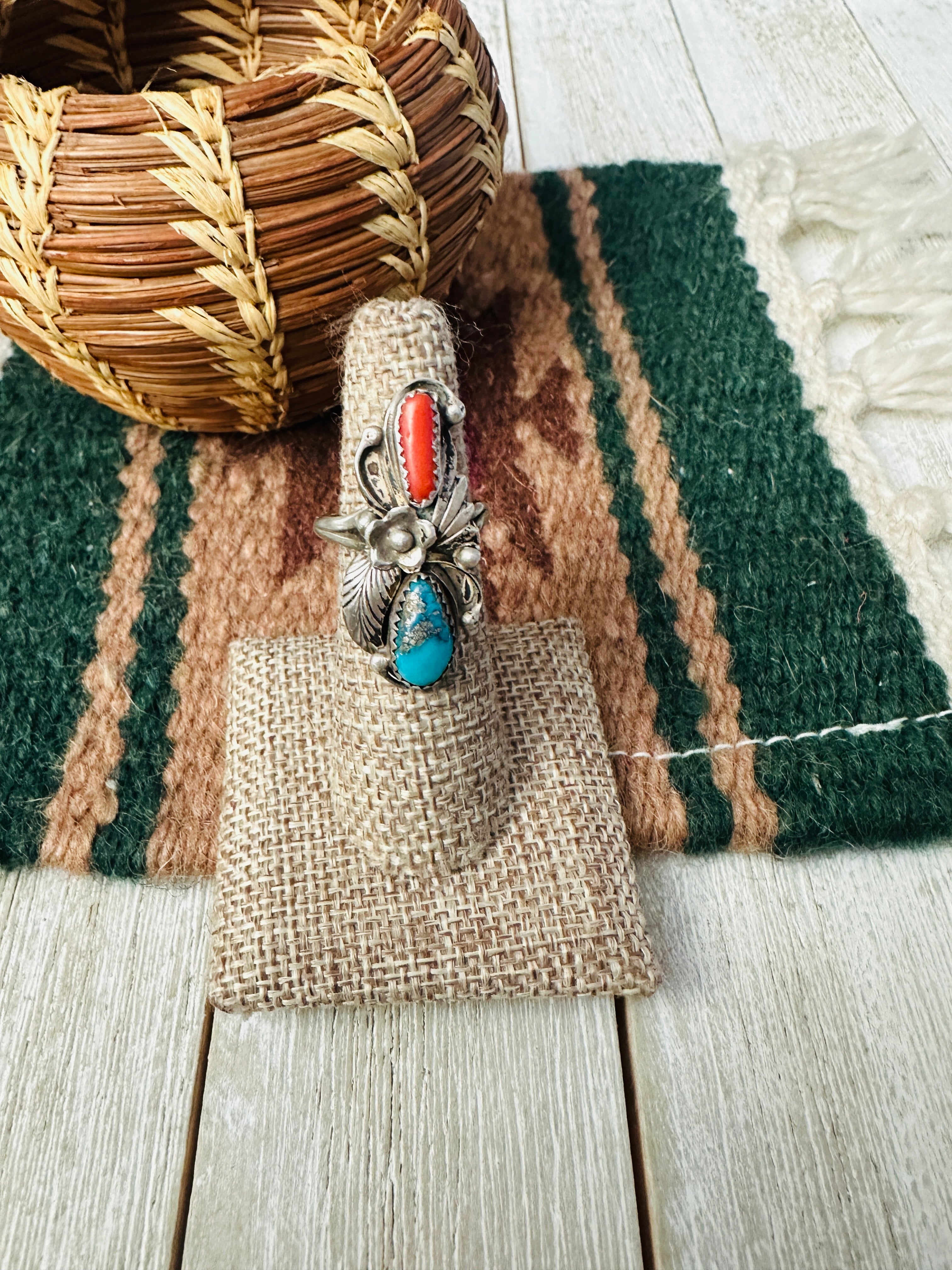 Old Pawn Handcrafted Turquoise, Coral & Sterling Silver Ring Size 6.5