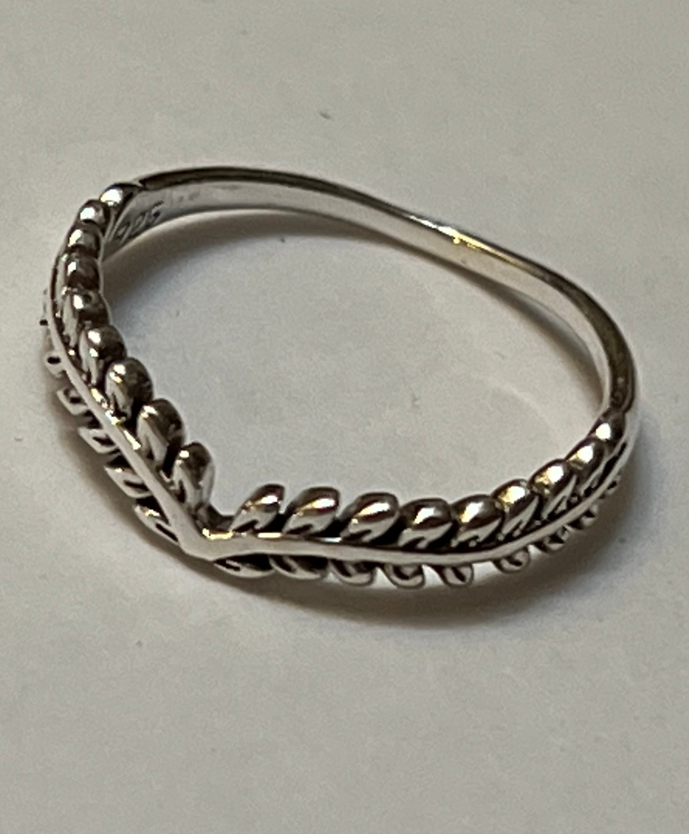 Laurel Wreath Ring