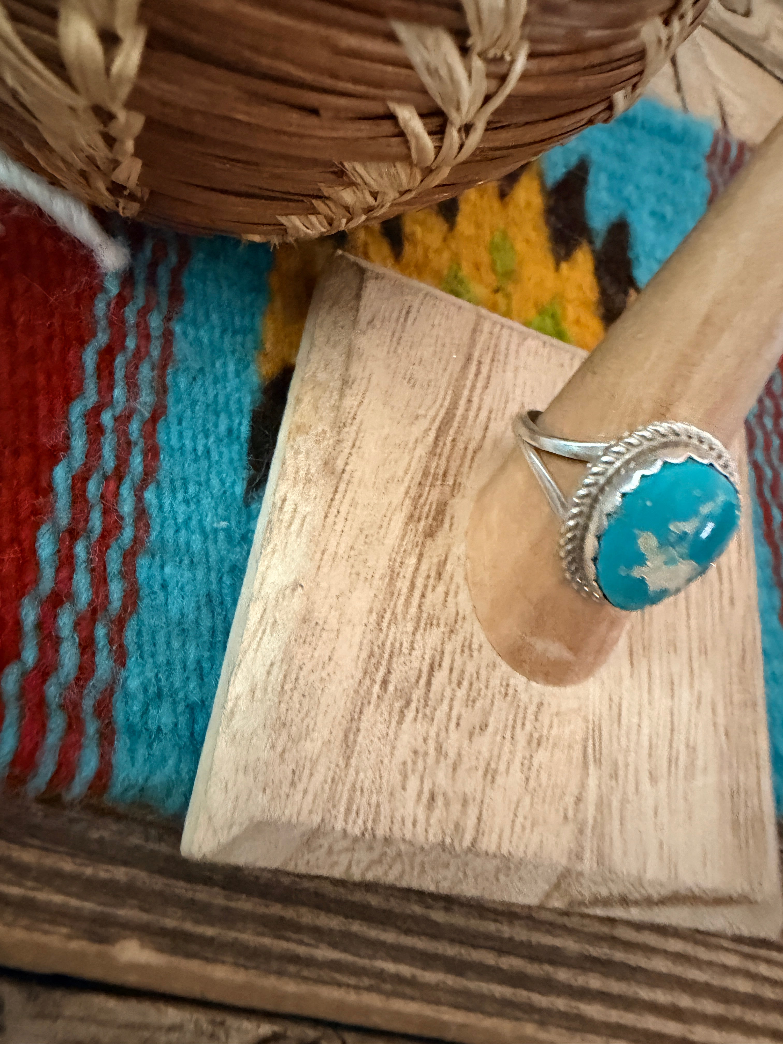 Old Pawn Handcrafted Turquoise & Sterling Silver Ring Size 9