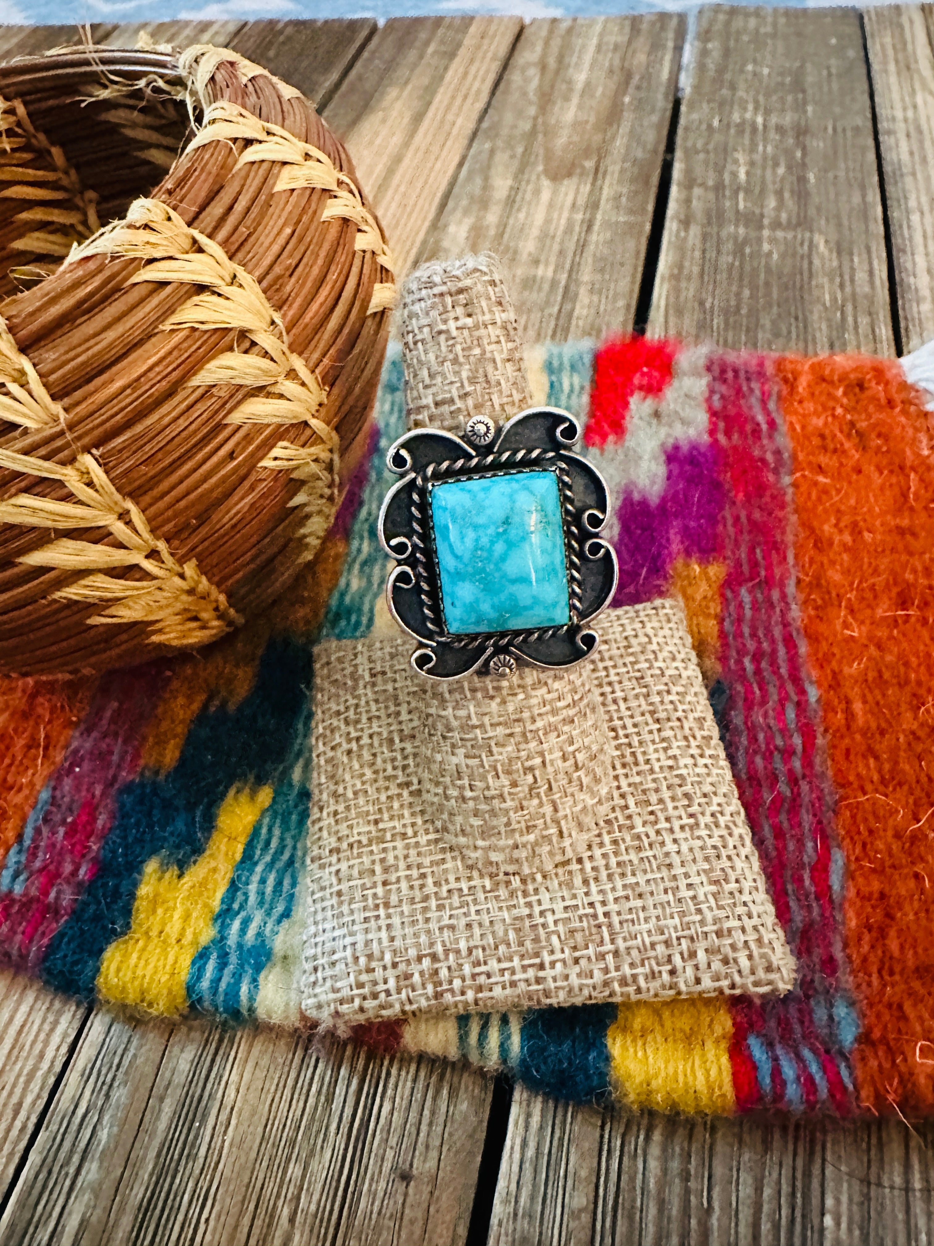 Old Pawn Handcrafted Turquoise & Sterling Silver Ring Size 7