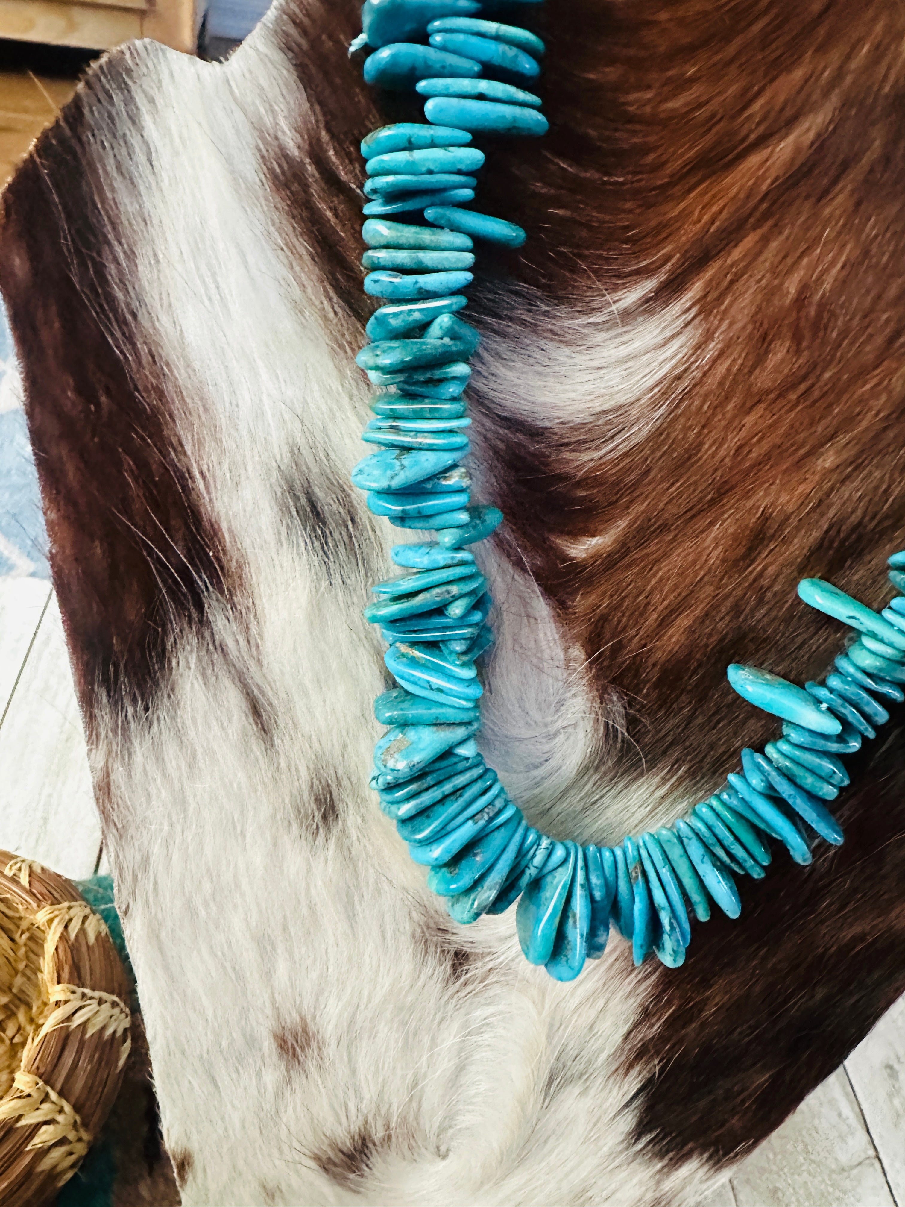 Old Pawn Handcrafted Turquoise Beaded Necklace