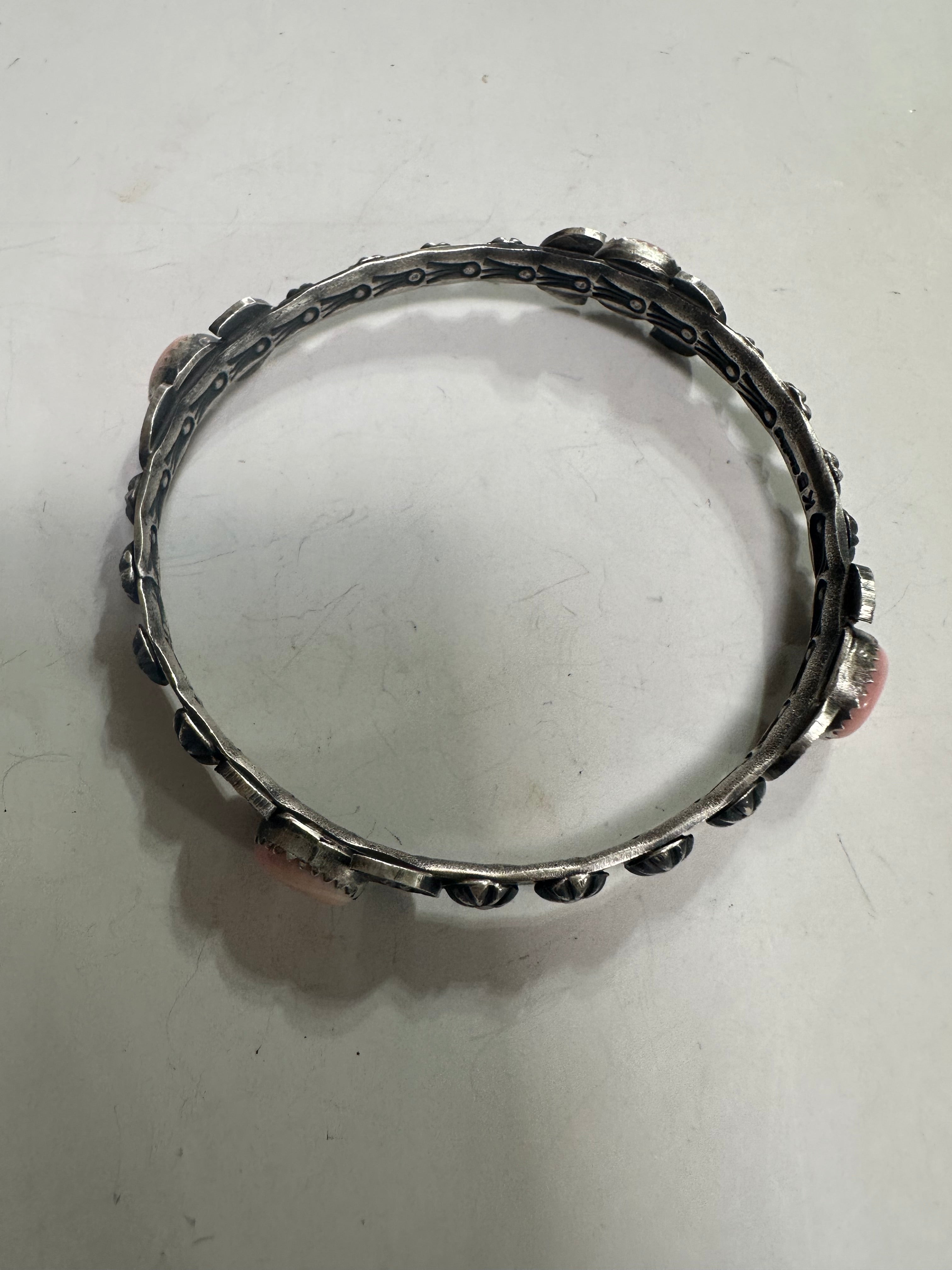 Handcrafted Queen Pink Conch Shell & Sterling Silver Bangle Bracelet Signed Kevin Billah