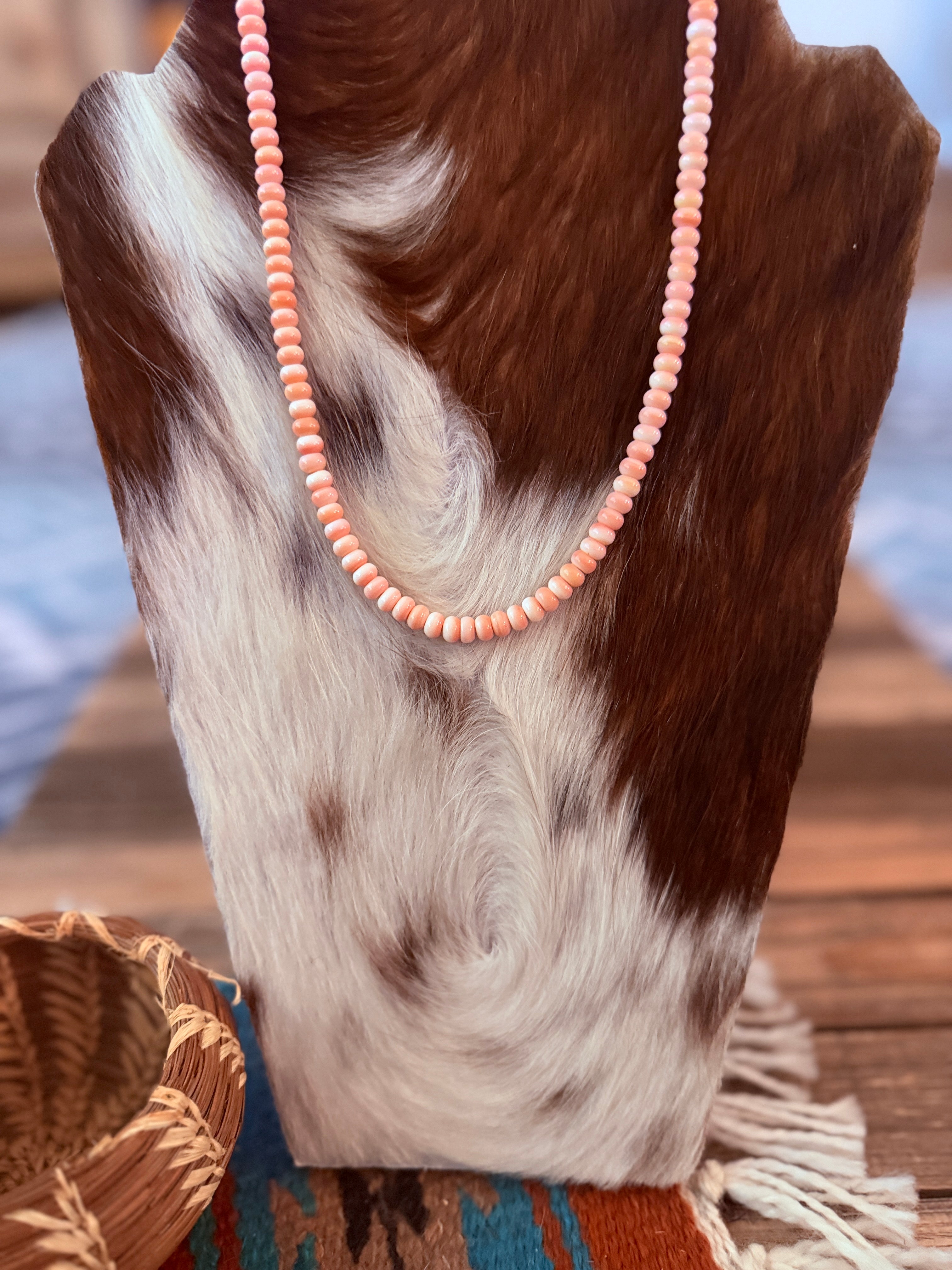 Handcrafted 5mm Queen Pink Conch 18” Beaded Necklace