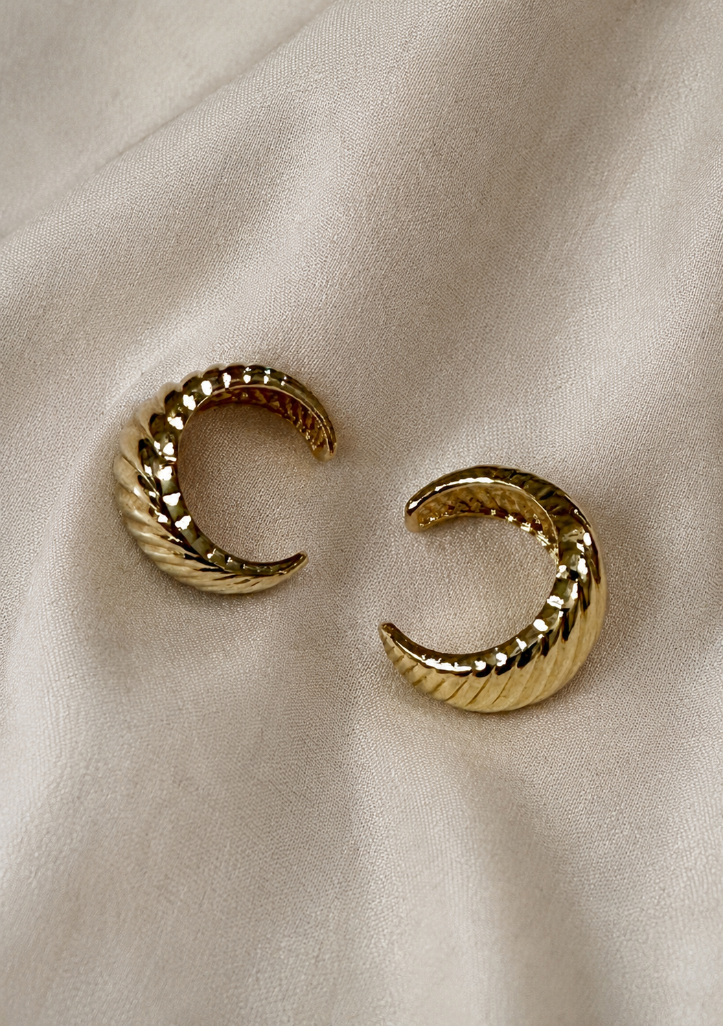 12k Gold Twisted Croissant Ear Cuff