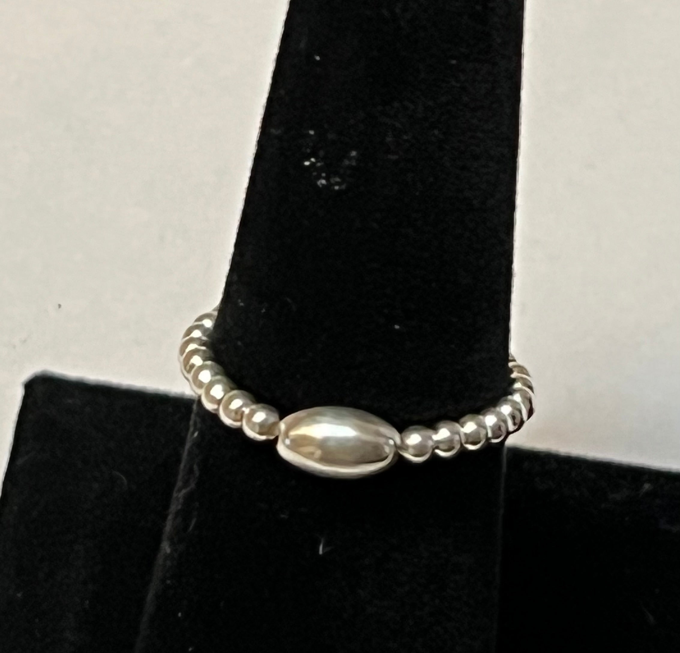 Beaded Stretch Ring With Center Ellipse