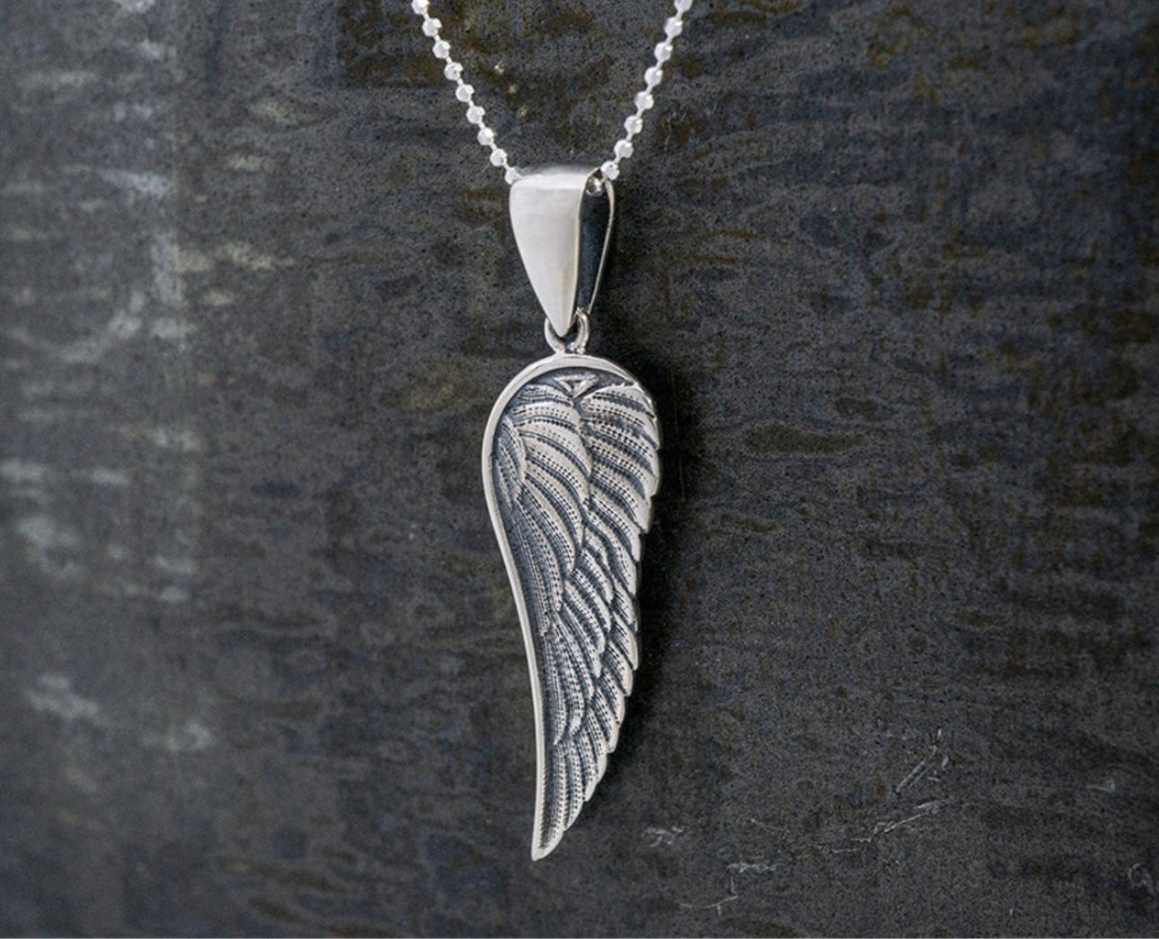 Single Angel Wing Pendant Necklace