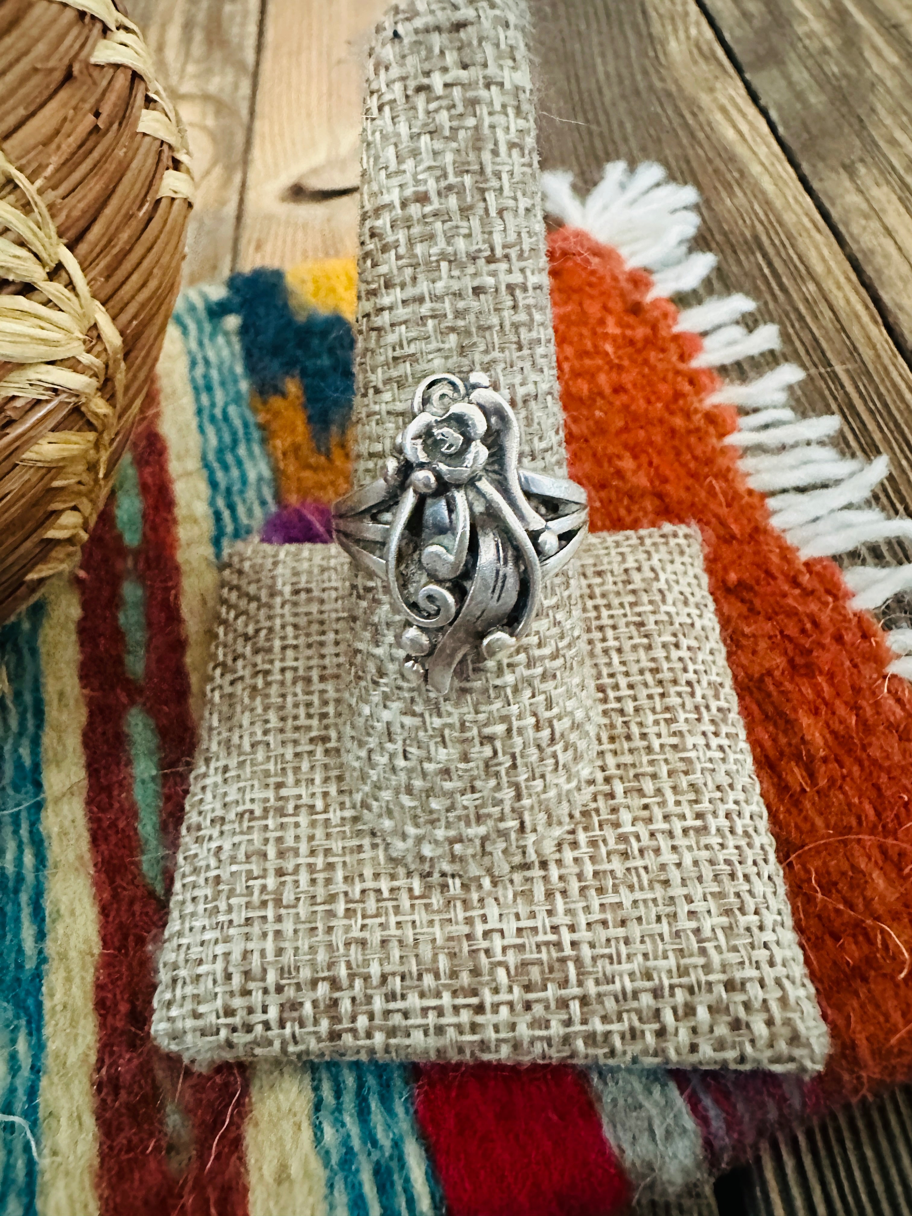 Old Pawn Handcrafted Sterling Silver Ring Size 9