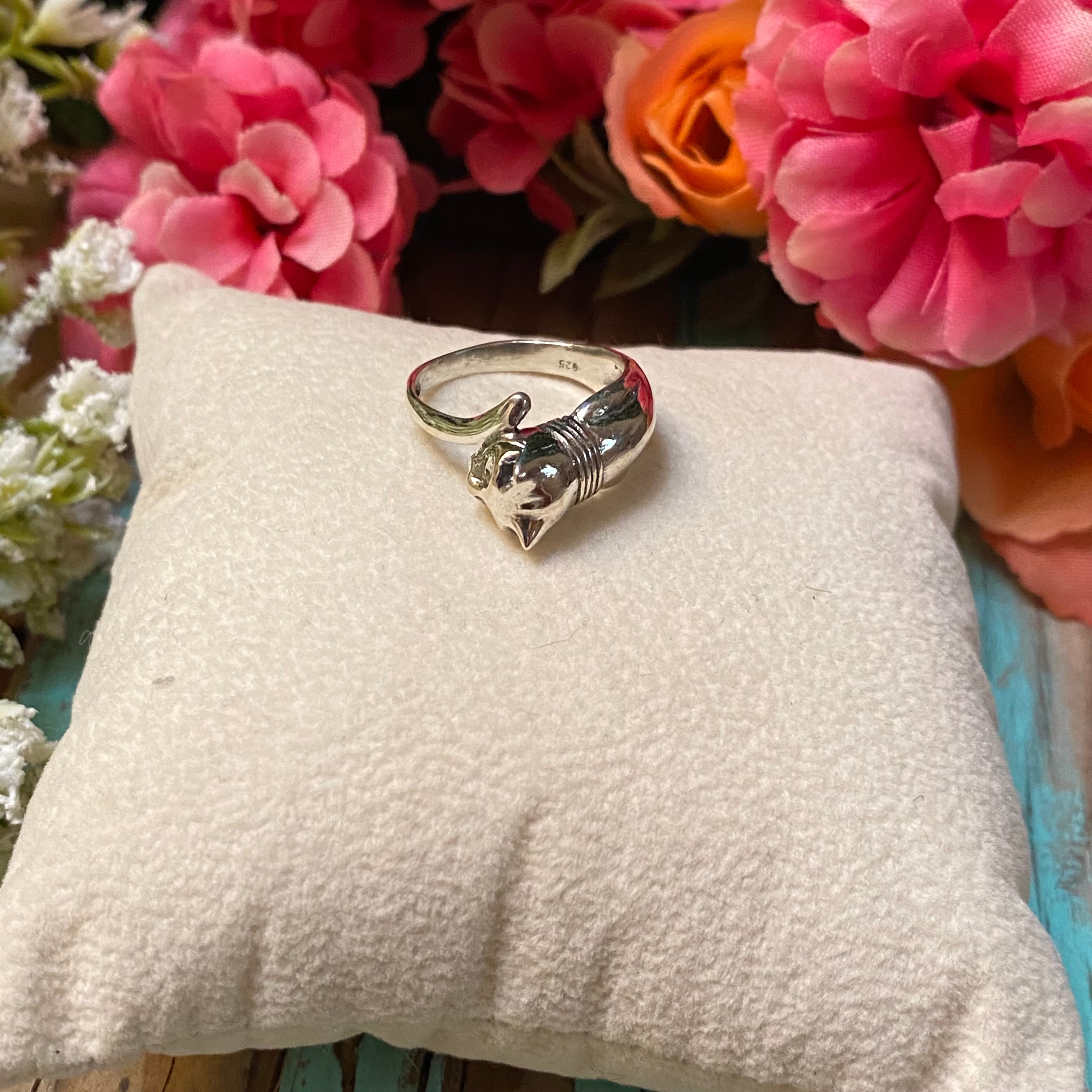 Sterling Silver Intricate Cat Ring