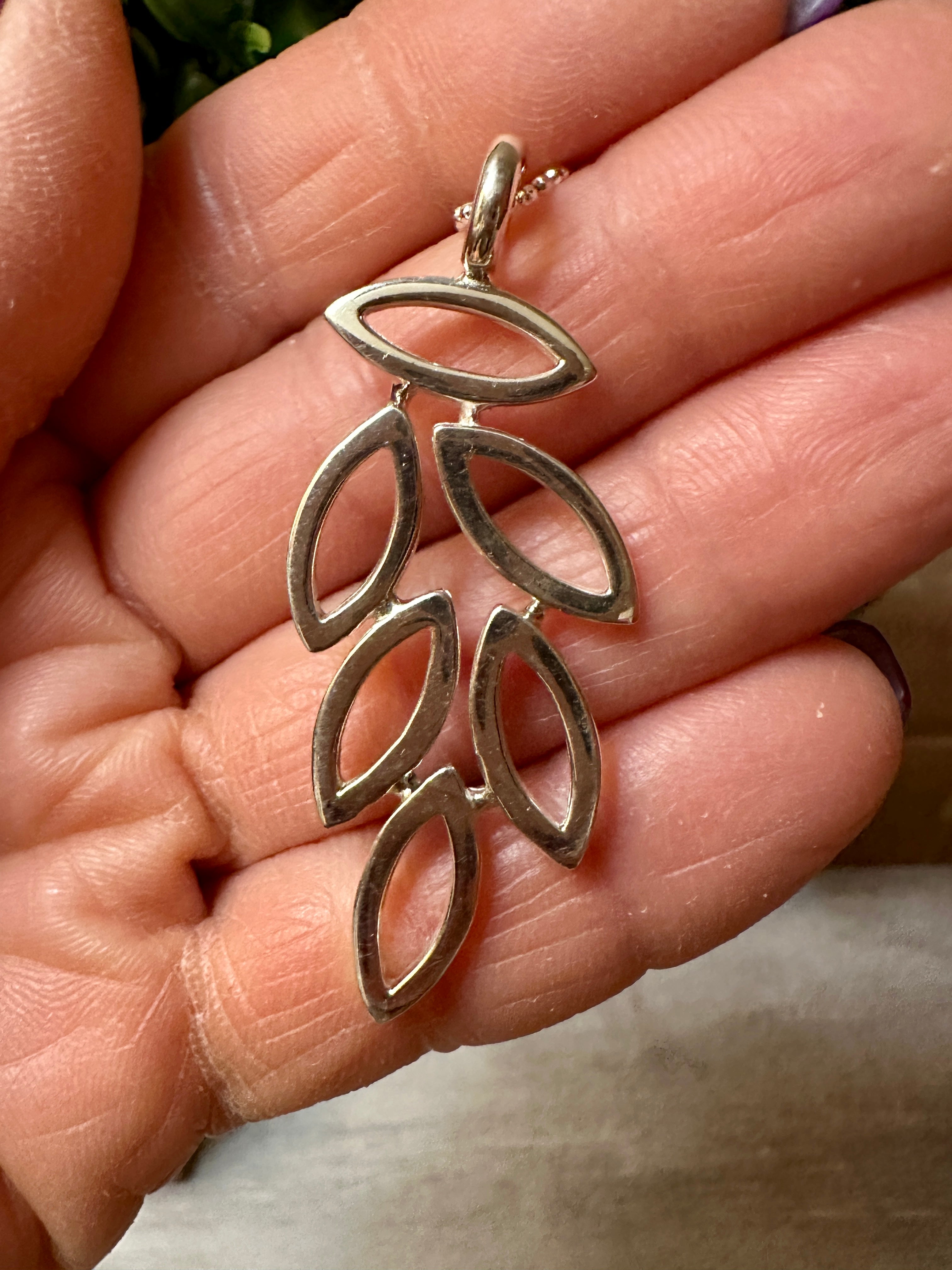 Sterling Silver Leaf Cluster Pendant & Necklace