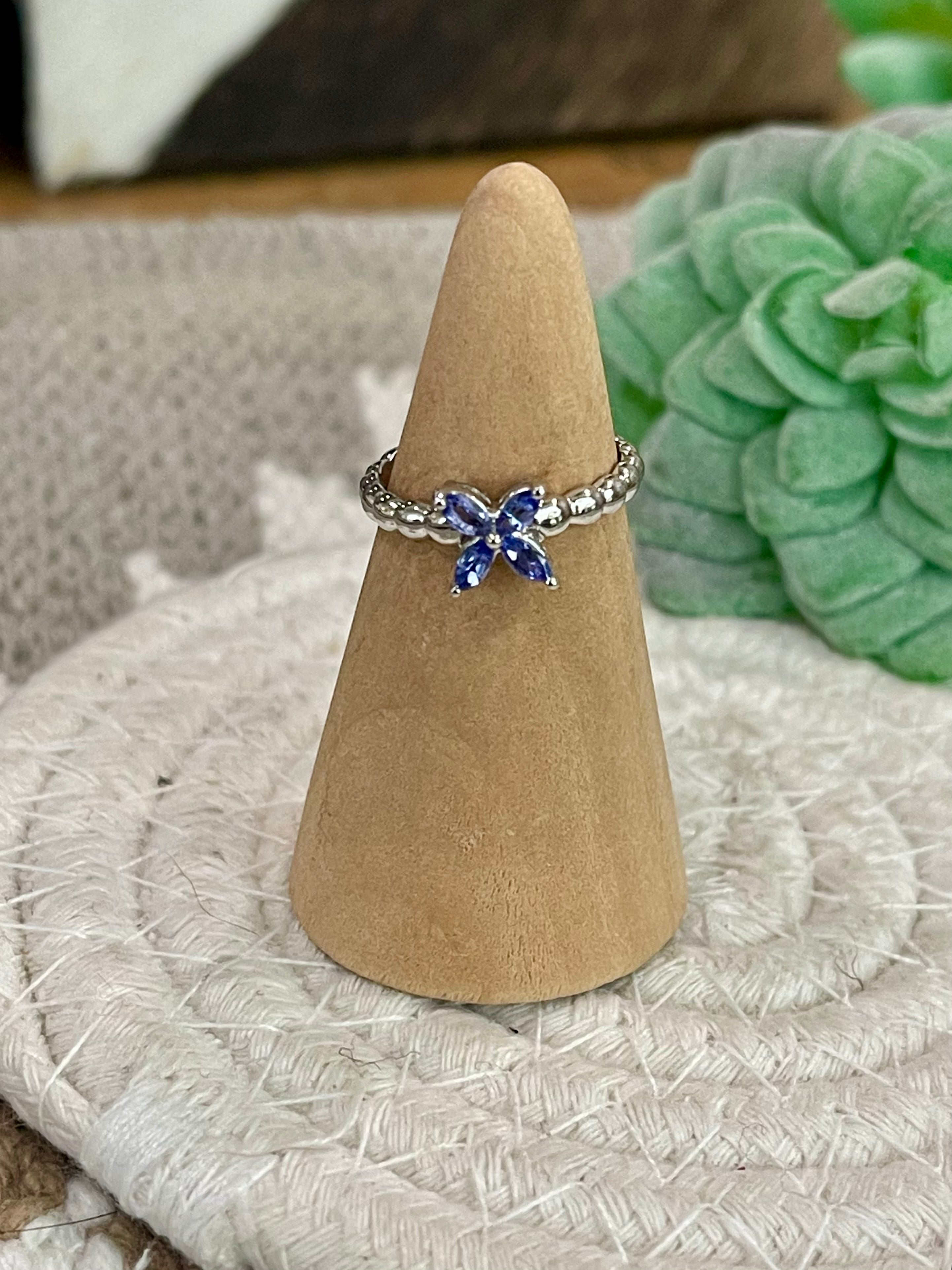 The Bijoux Vault Vintage Flower Ring Sz 5.5