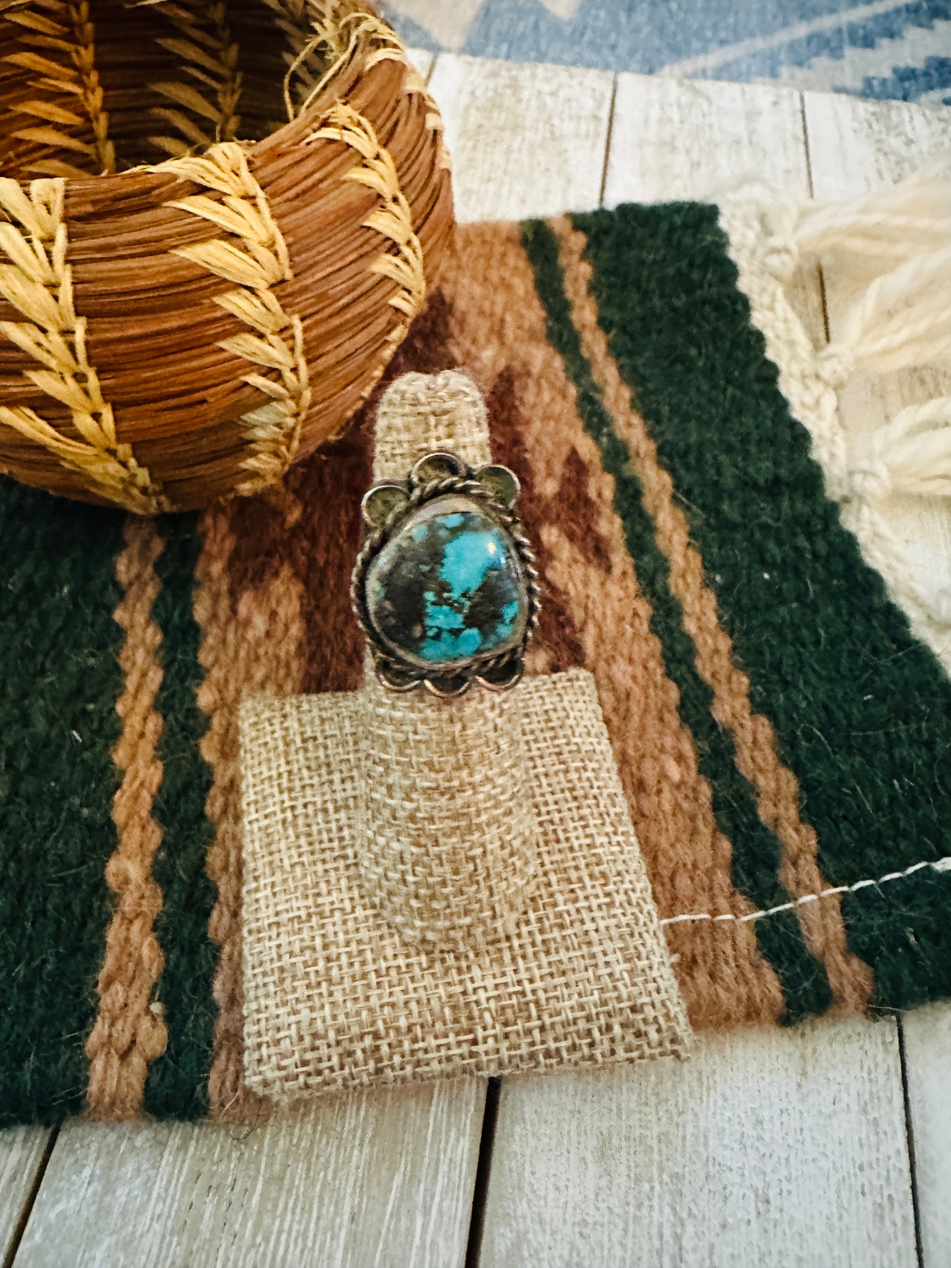 Old Pawn Handcrafted Turquoise & Sterling Silver Ring Size 4.75