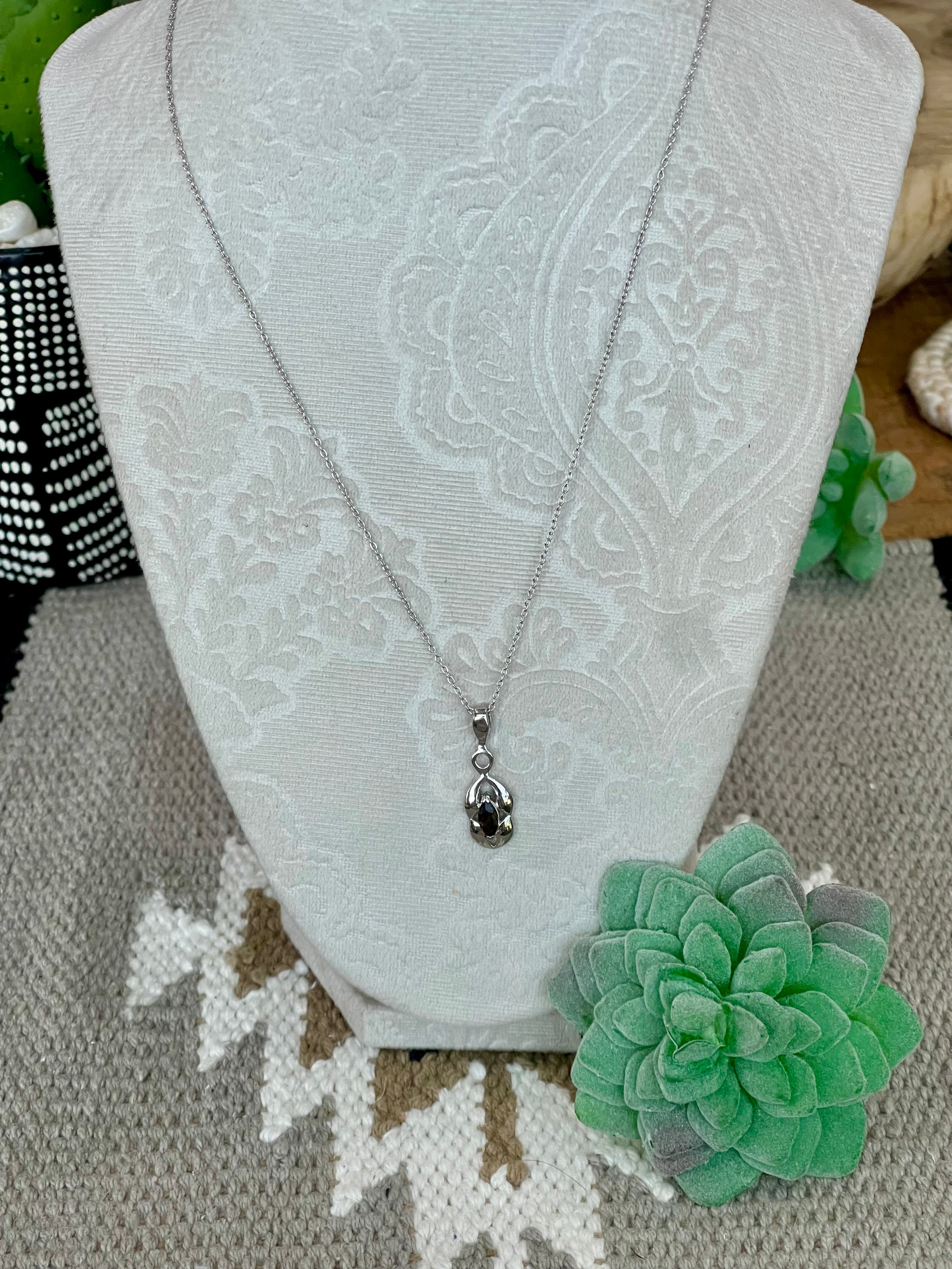 The Bijoux Vault Vintage Silver Chain Necklace