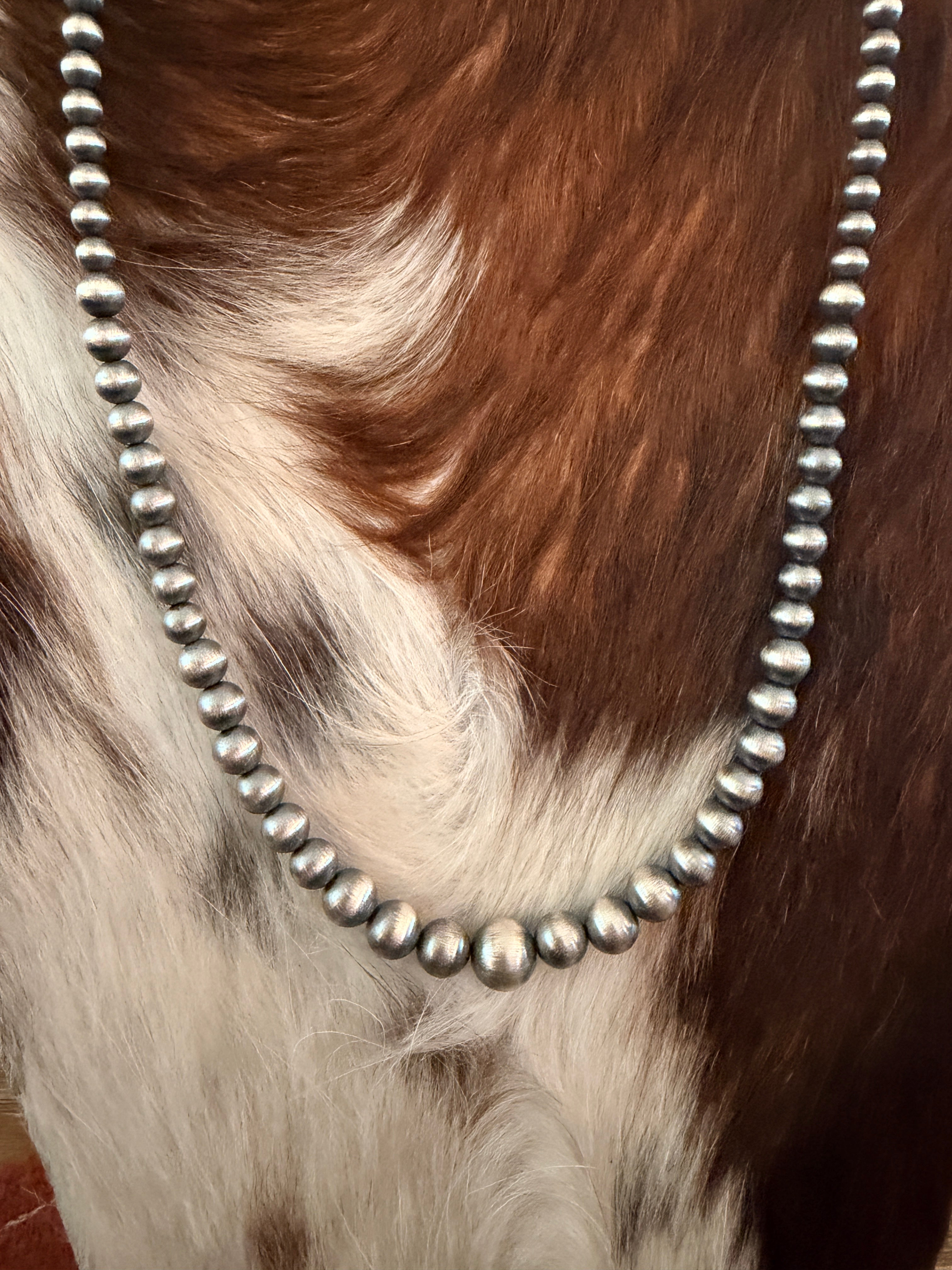 Old Pawn Handcrafted Sterling Silver Graduated 18” Beaded Necklace