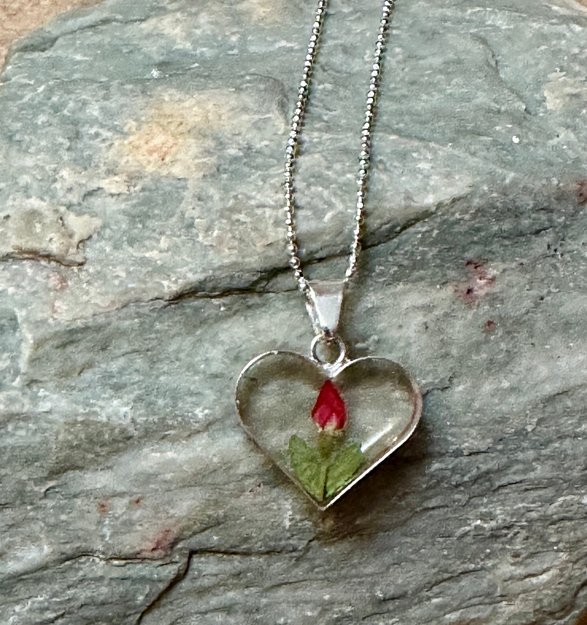 Primavera Rosebud Heart Necklace