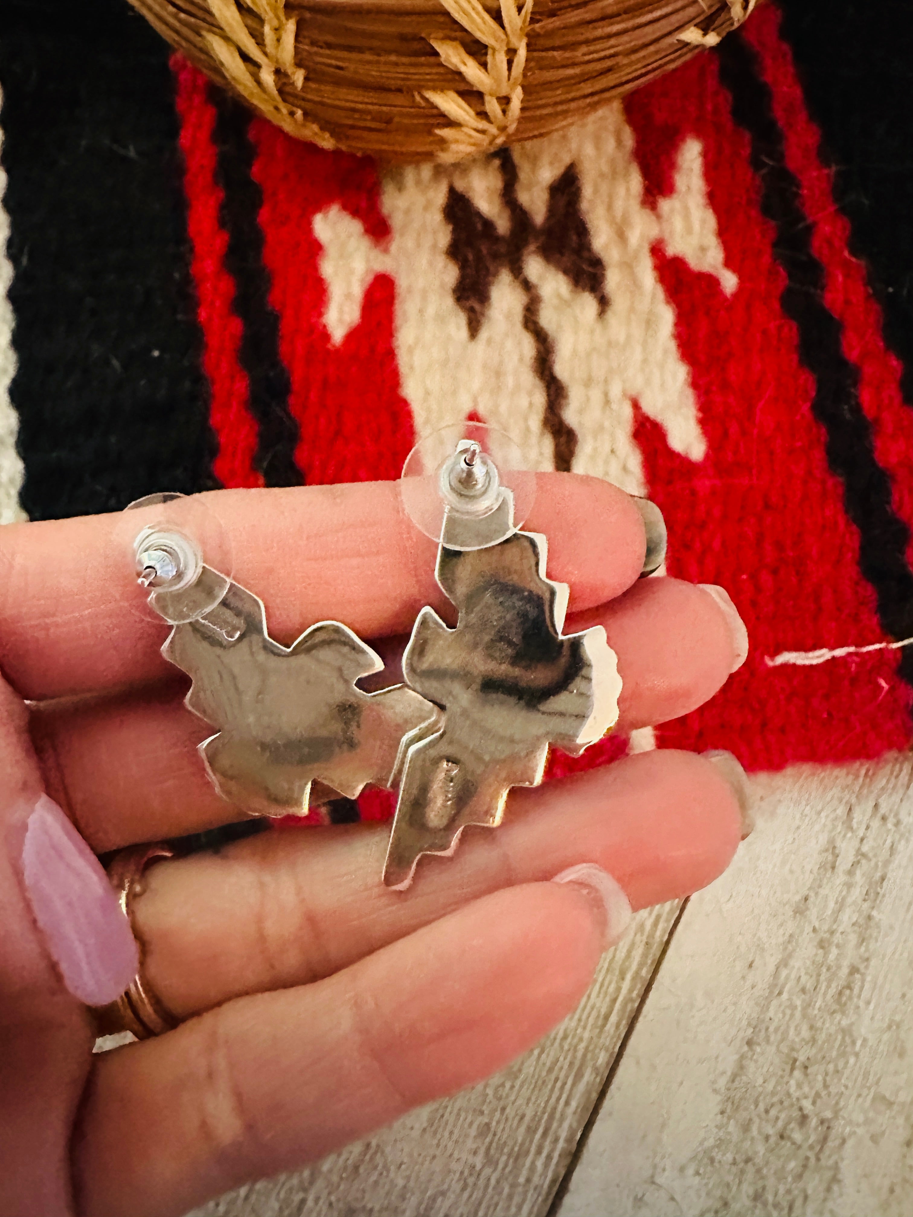 Navajo Sterling Silver & Queen Pink Conch Thunderbird Post Earrings