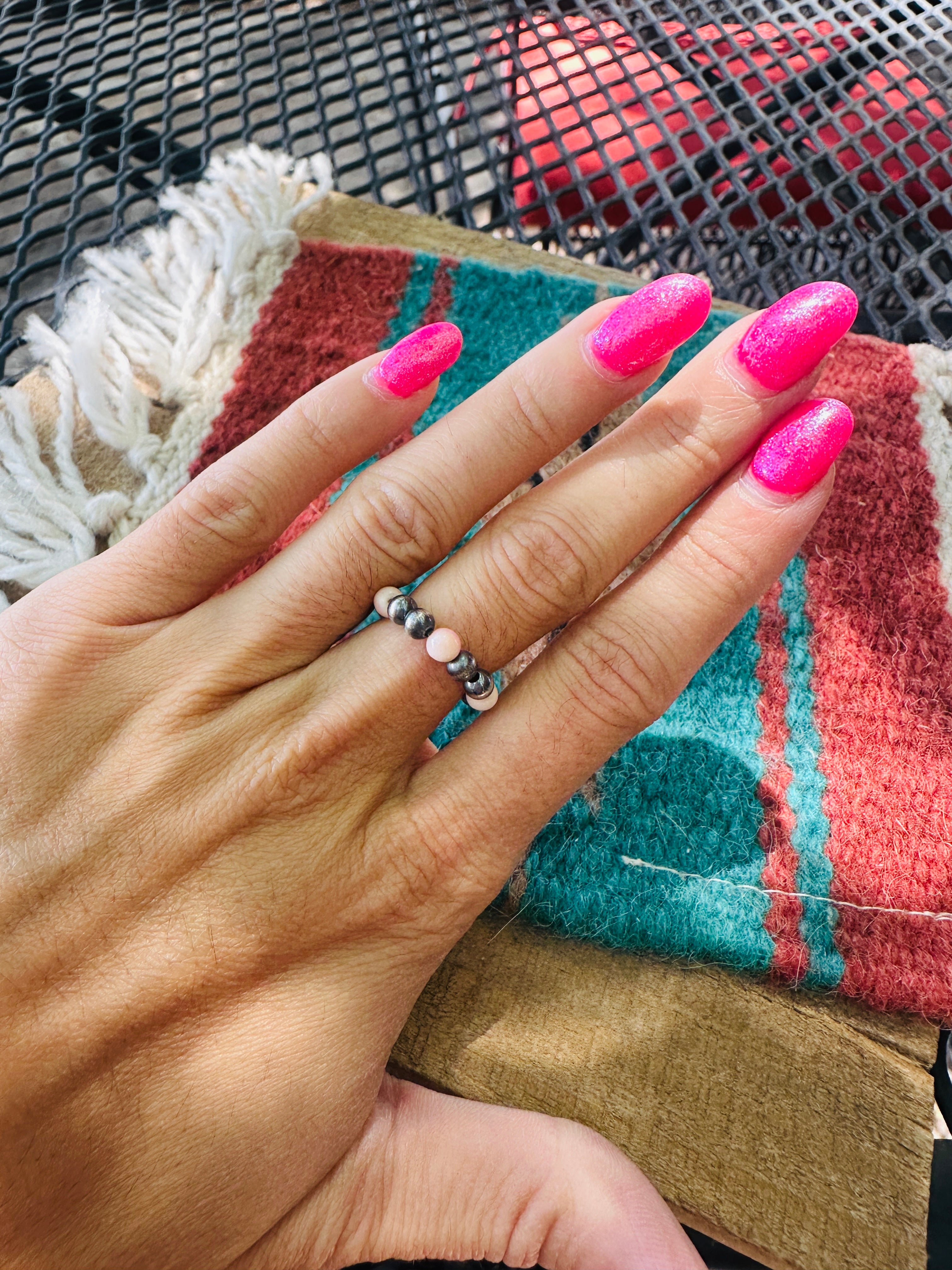 THE VENICE BAND Handmade Sterling Silver Pearl Style Queen Pink Conch Beaded Stretch Ring