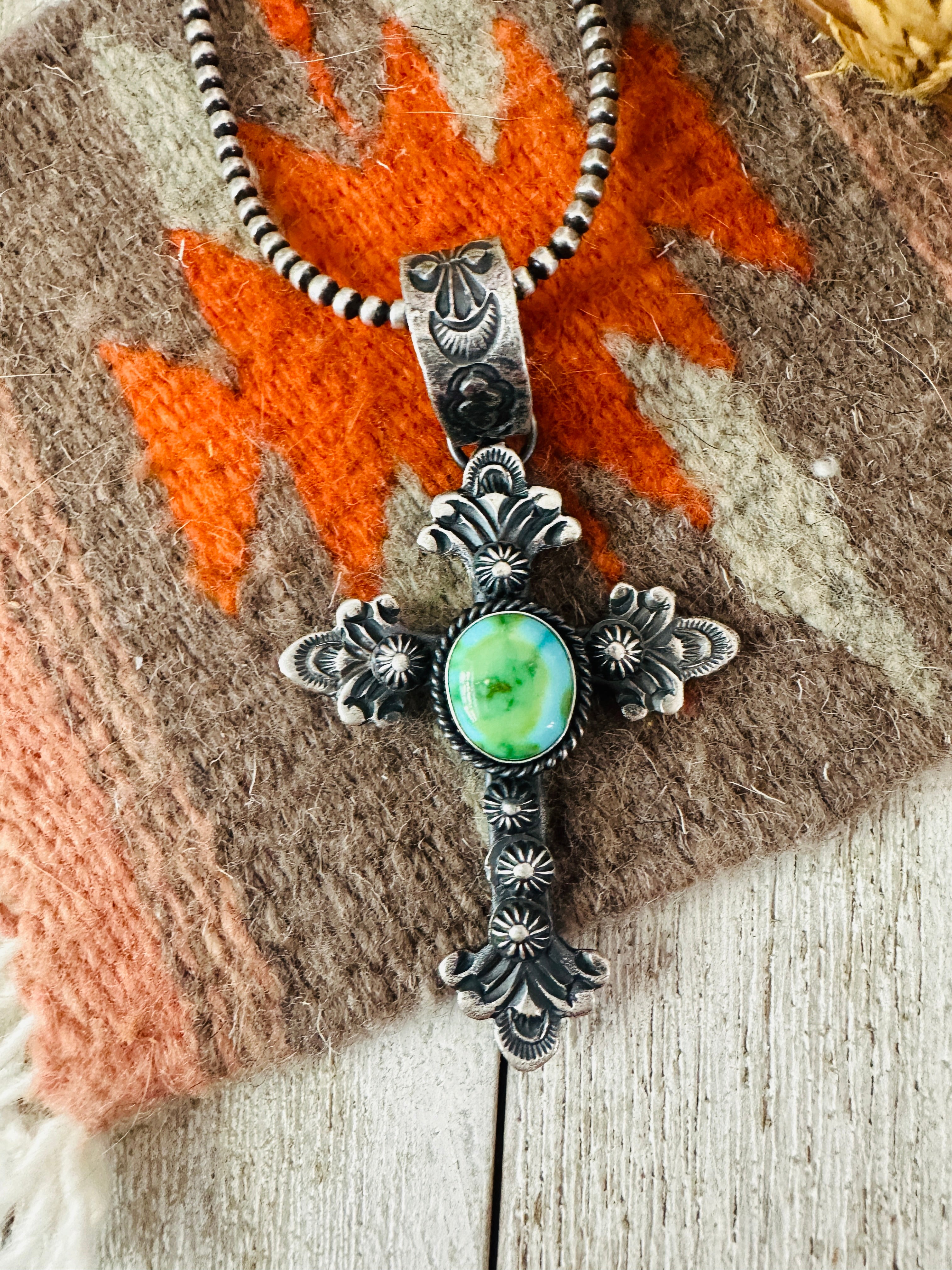 アクセサリー natural Sterling Silver Cross Pendant with Blue Opal Inlay