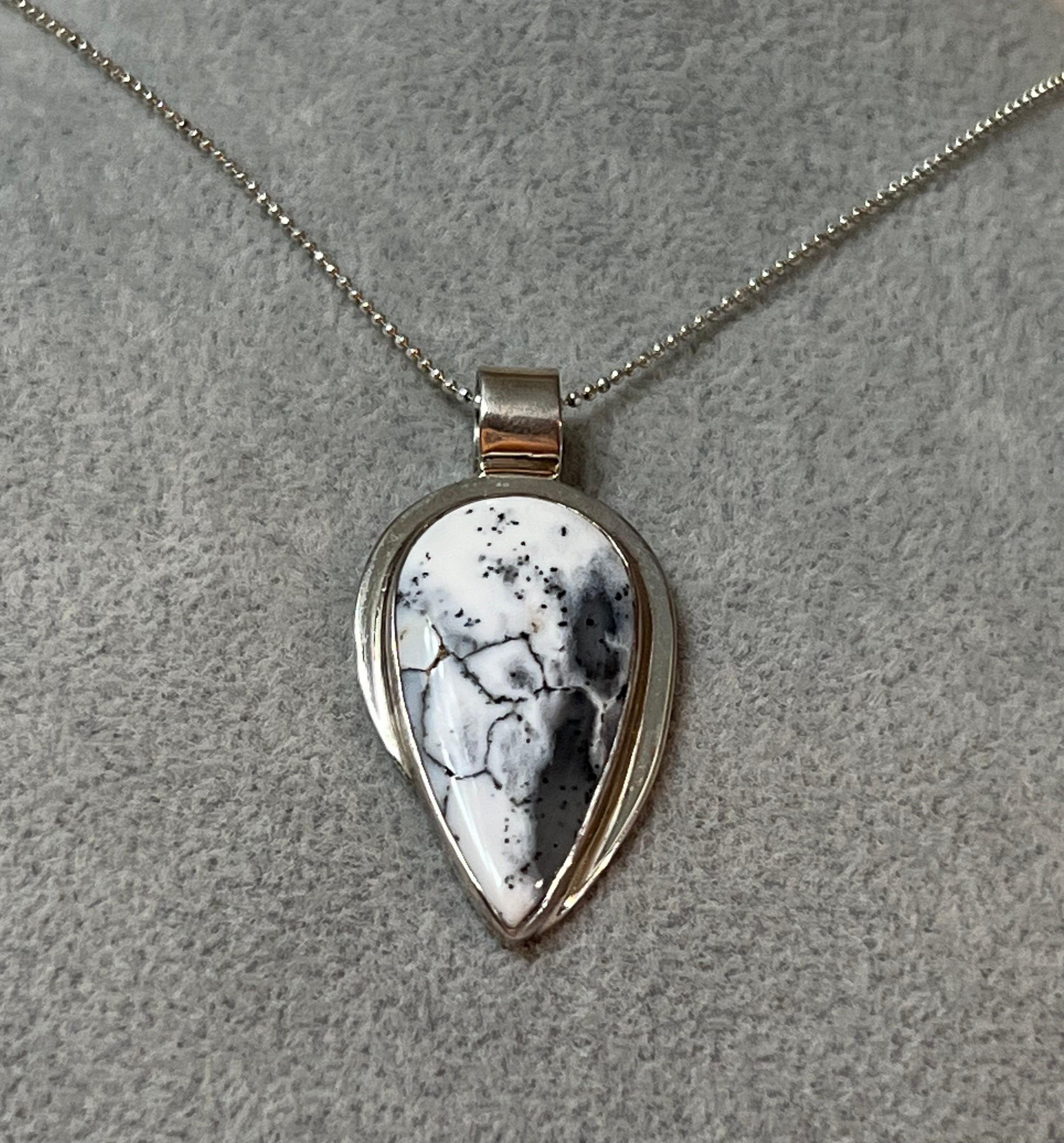 White Dendritic agate Sterling Silver Pendant Necklace